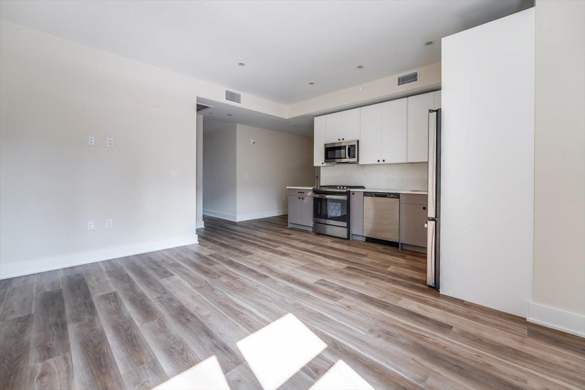 237 WASHINGTON ST Unit: 401