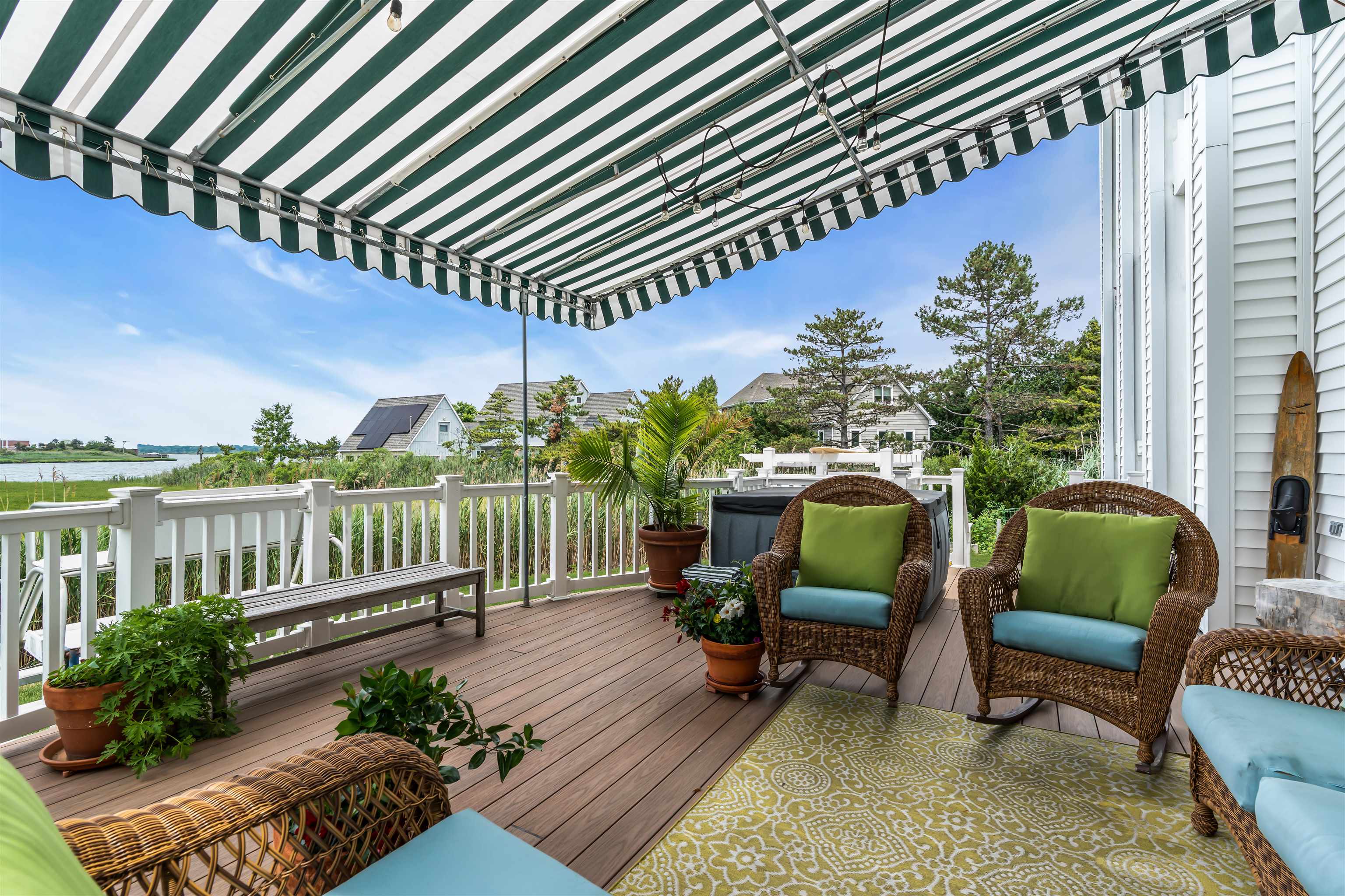 43 COLUMBUS DR