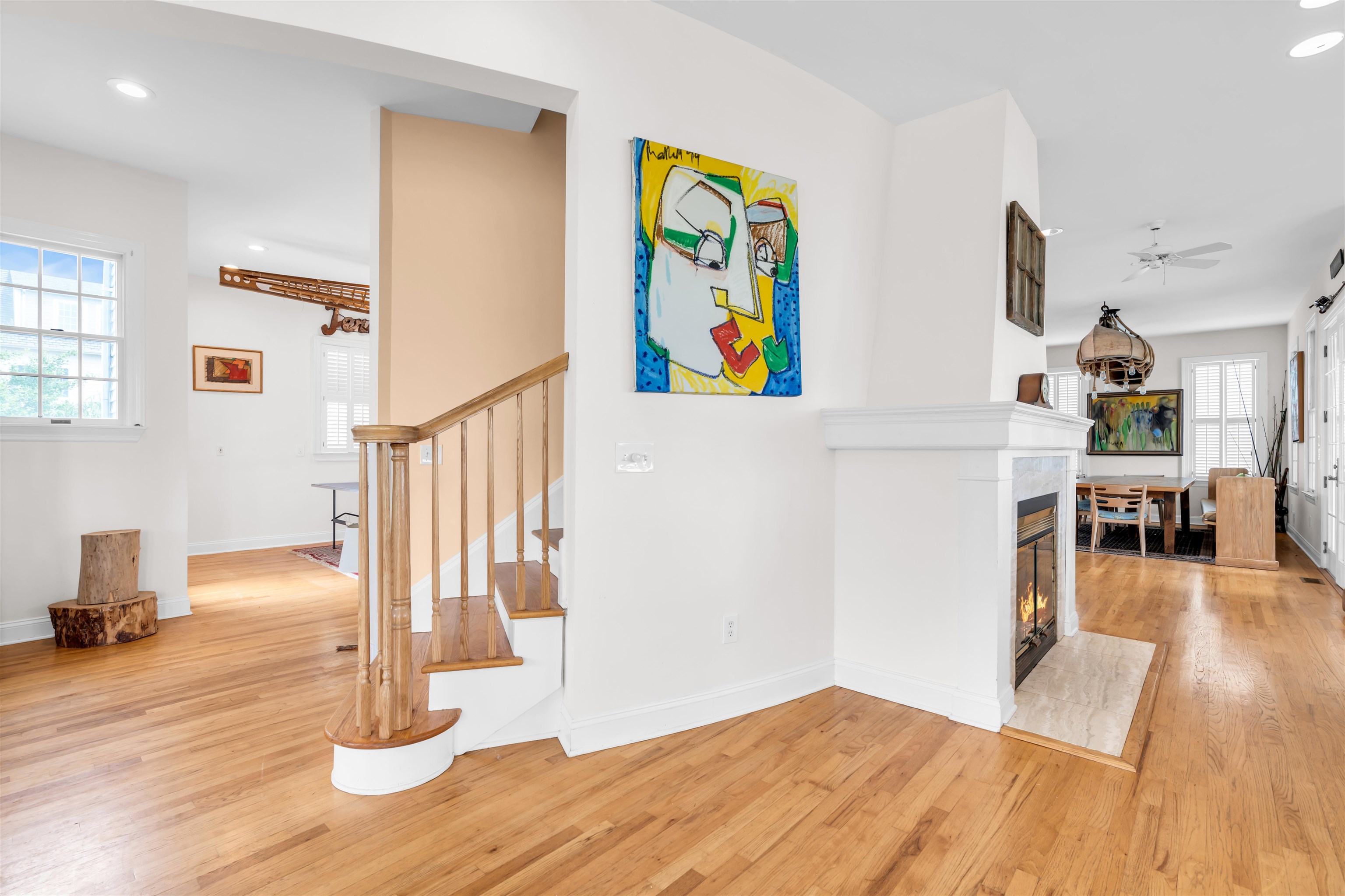43 COLUMBUS DR