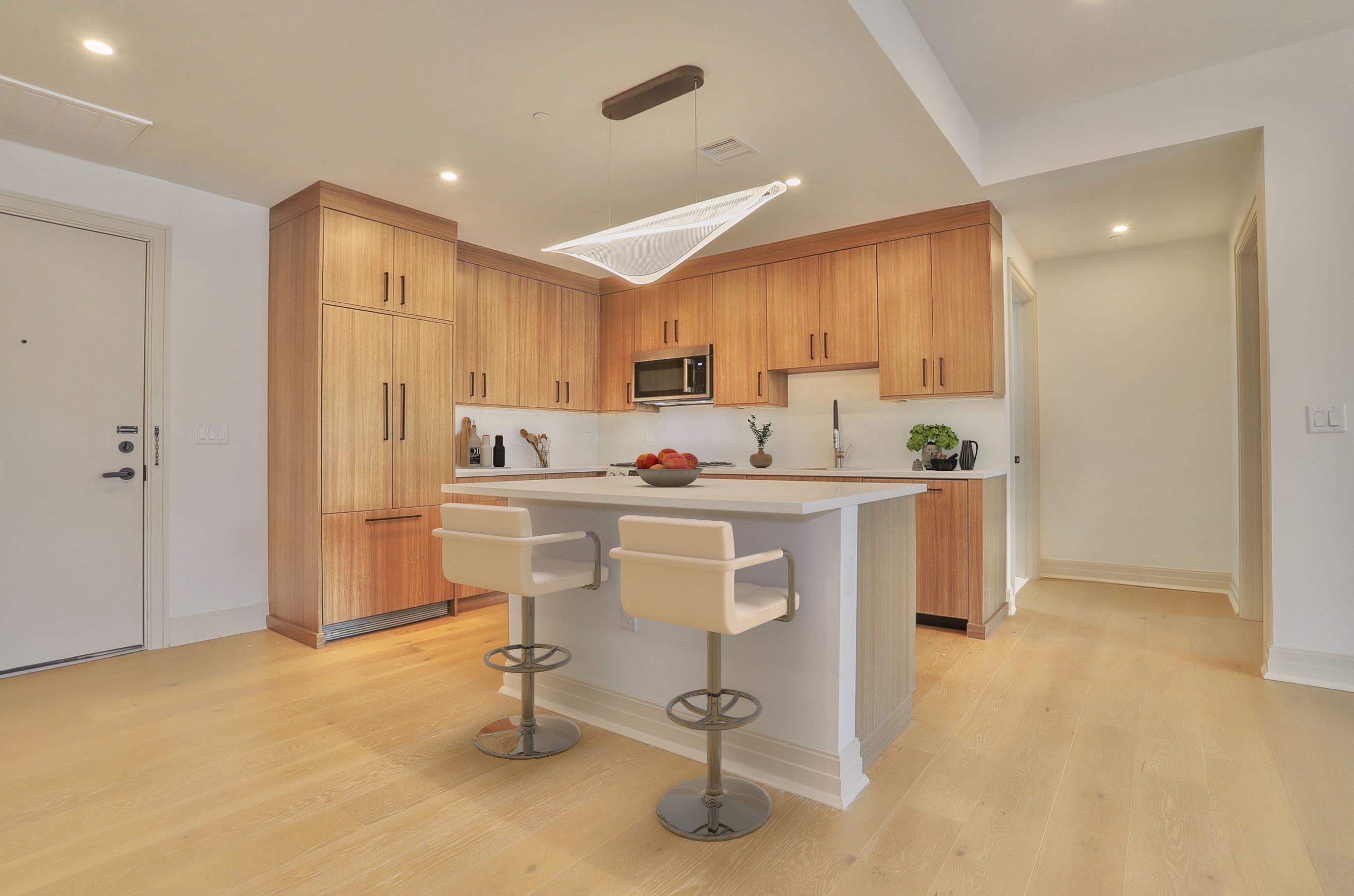 931 MADISON ST Unit: 309