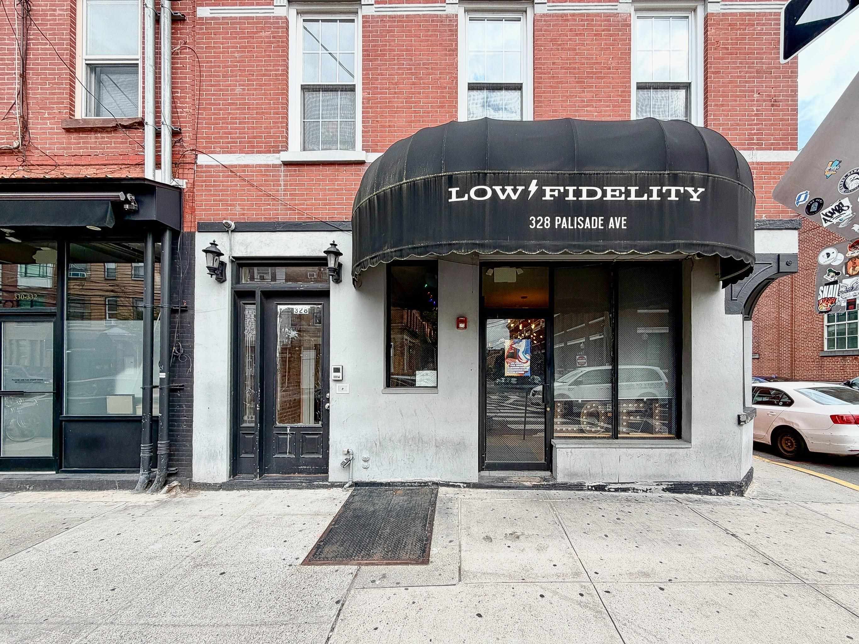 328 PALISADE AVE Unit: 2