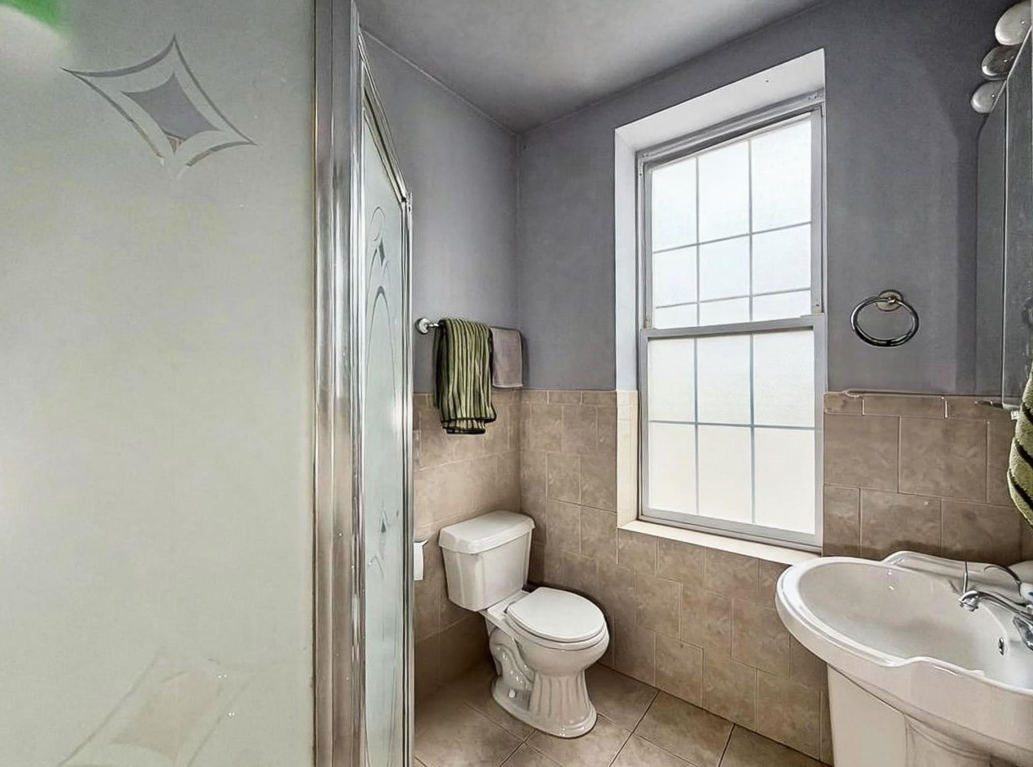 328 PALISADE AVE Unit: 2