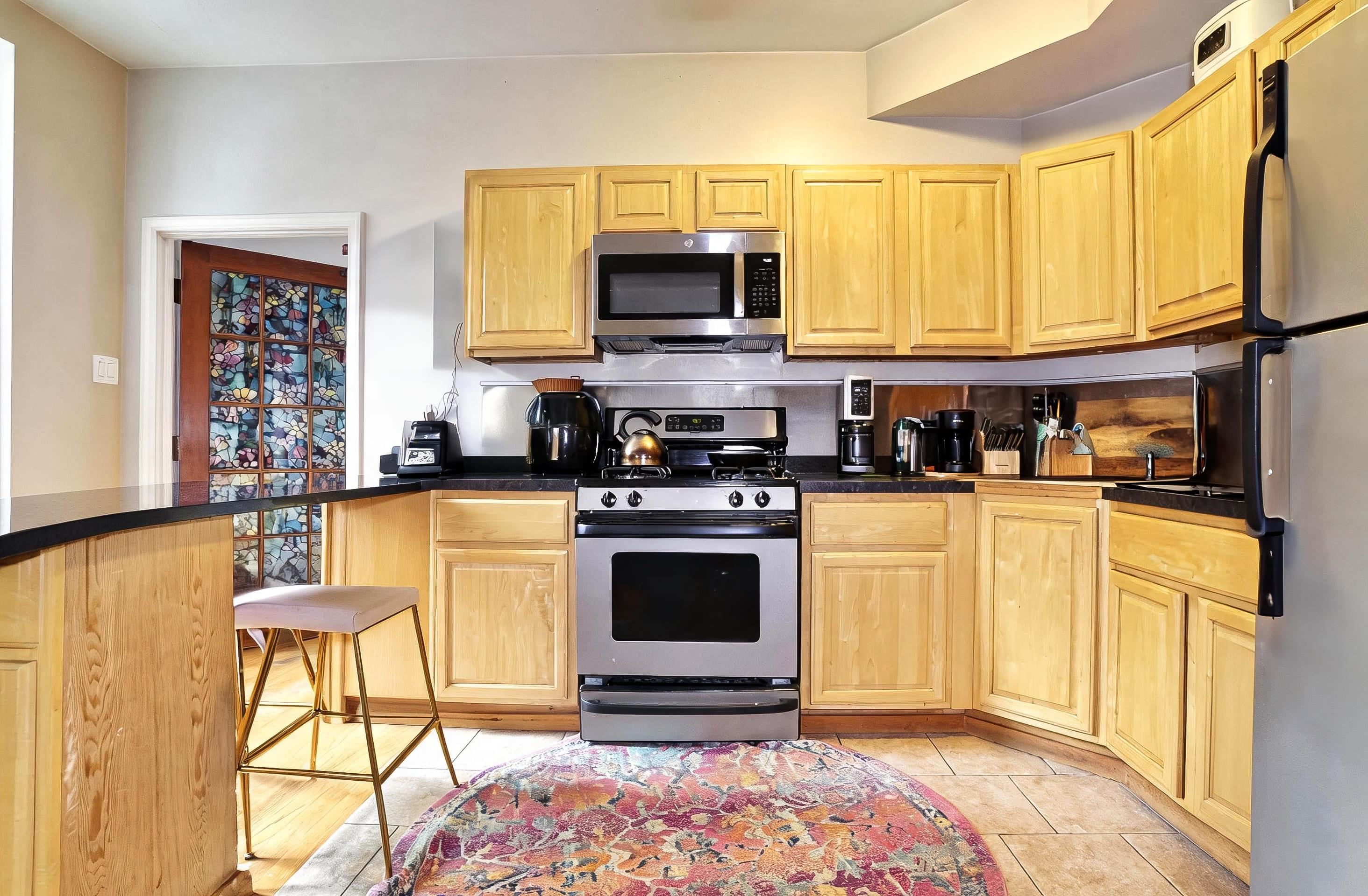 328 PALISADE AVE Unit: 2