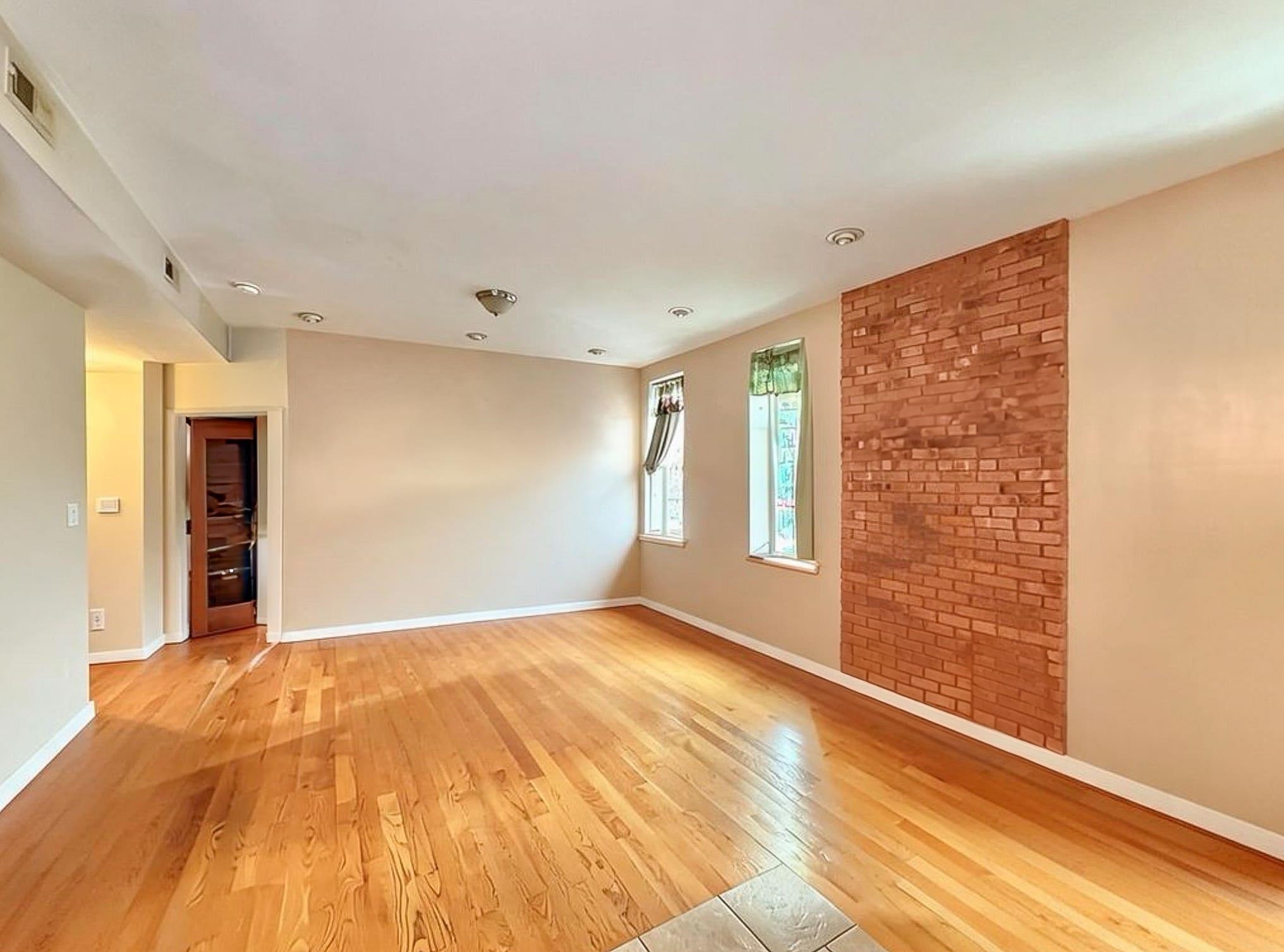 328 PALISADE AVE Unit: 2