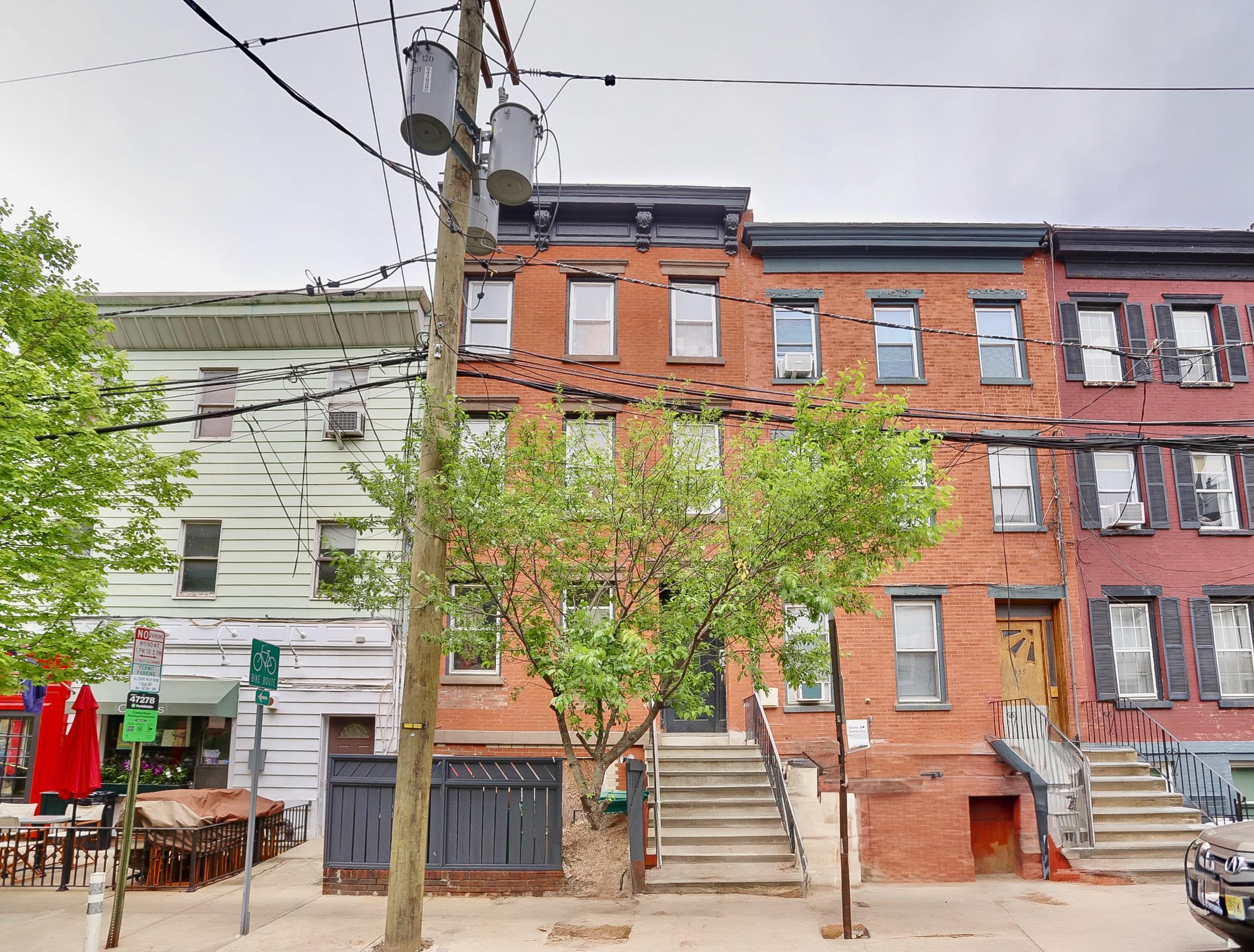 341 PARK AVE Unit: 2
