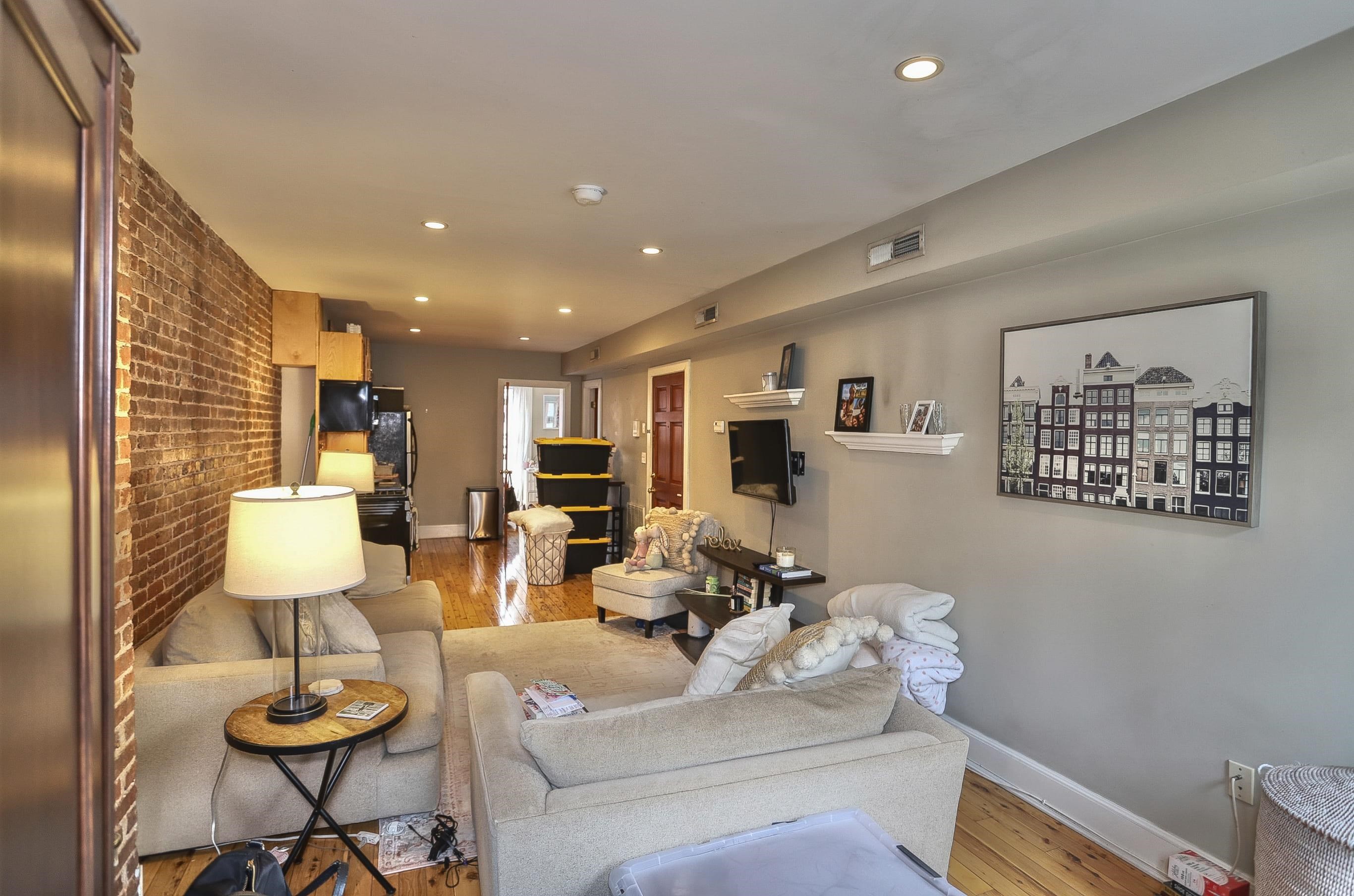 341 PARK AVE Unit: 2
