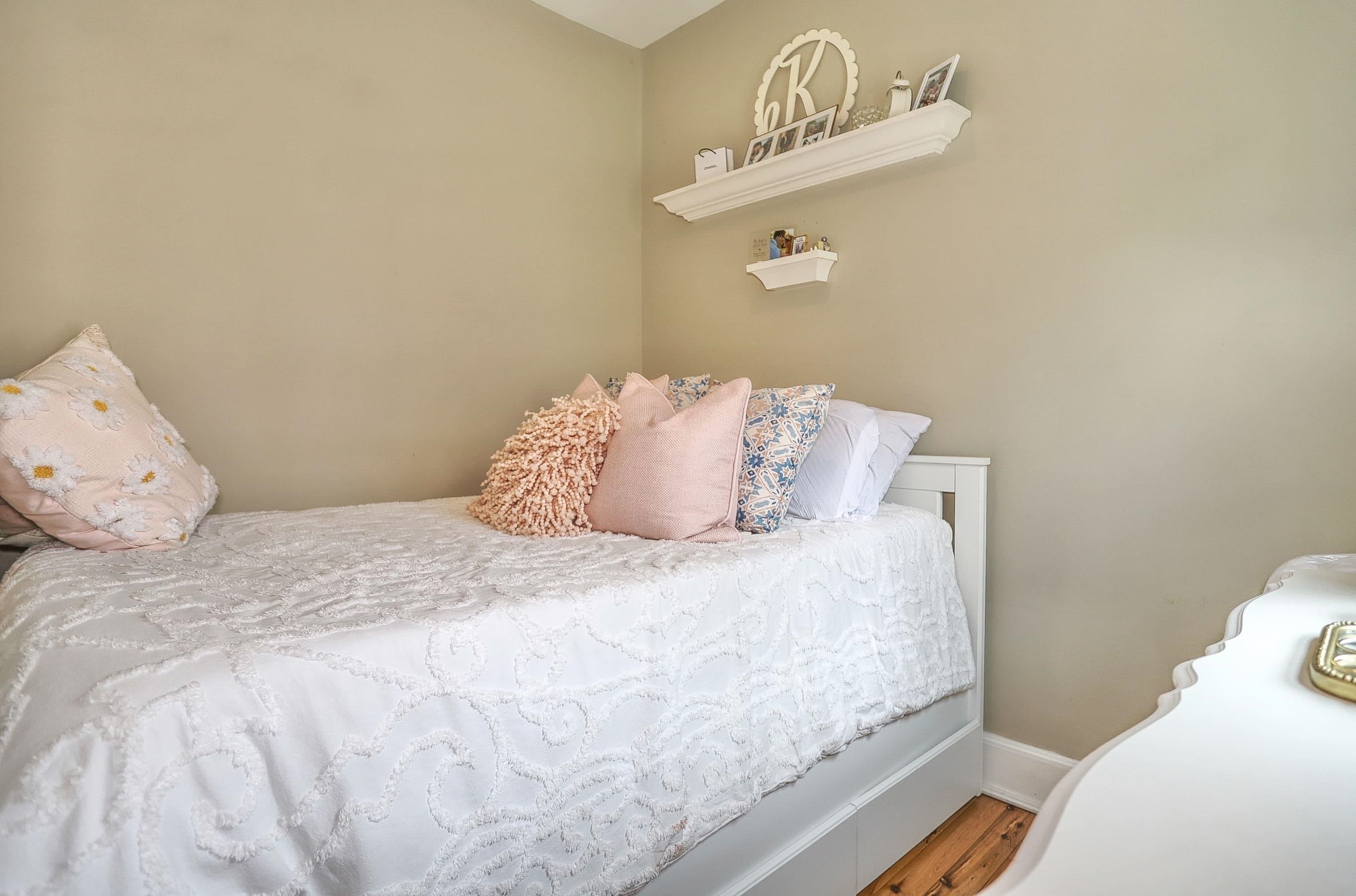 341 PARK AVE Unit: 2