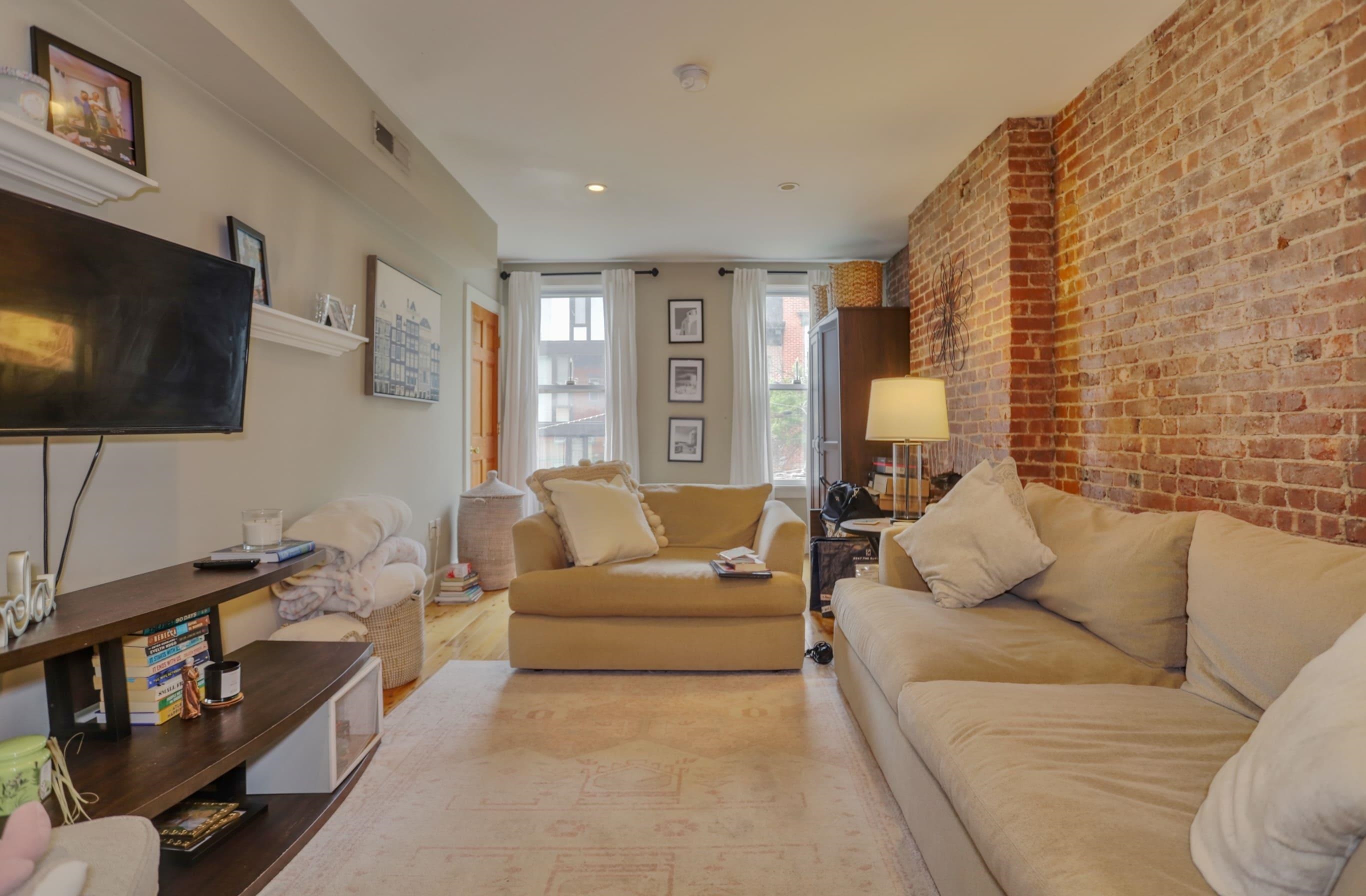 341 PARK AVE Unit: 2