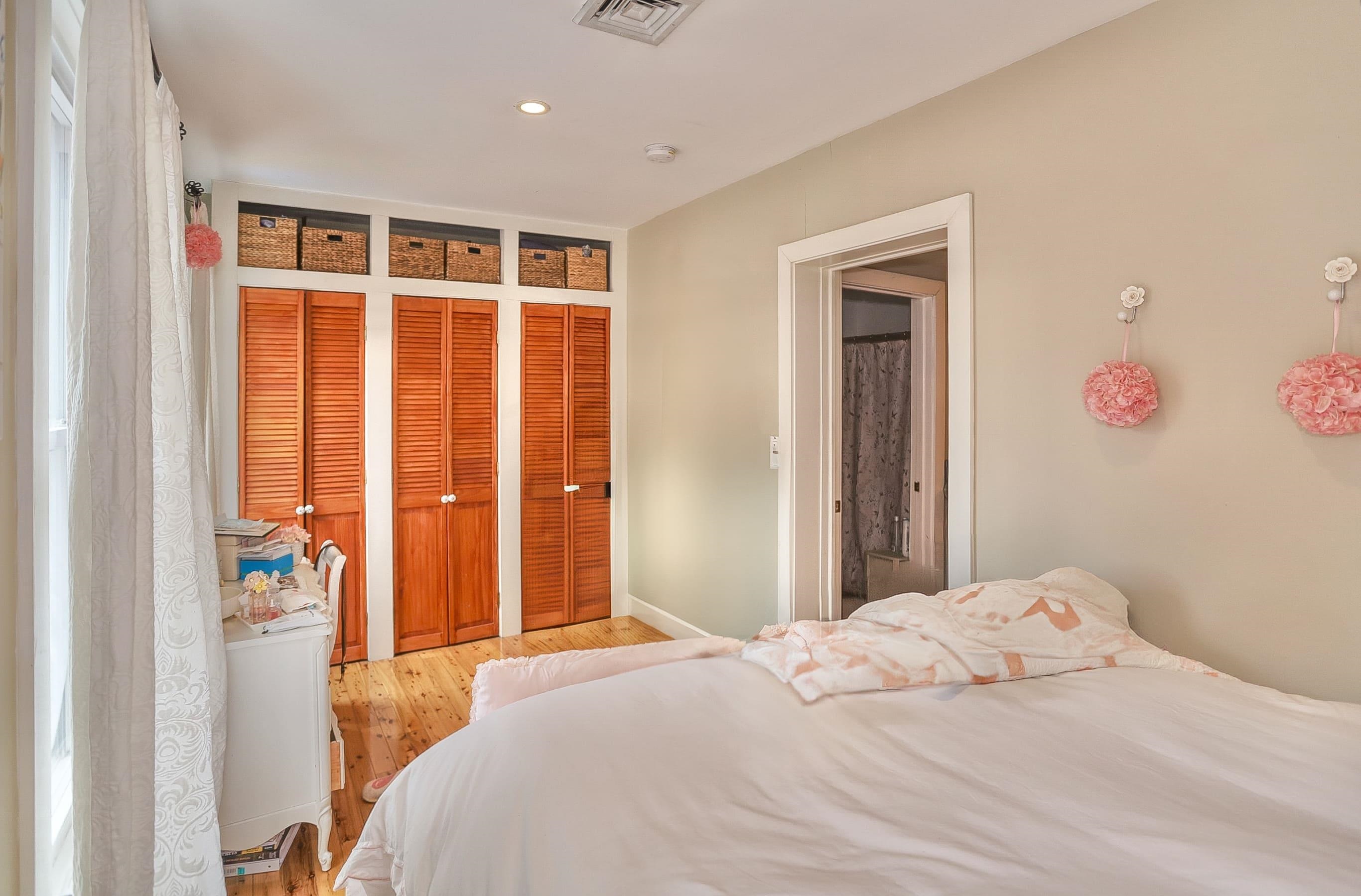 341 PARK AVE Unit: 2