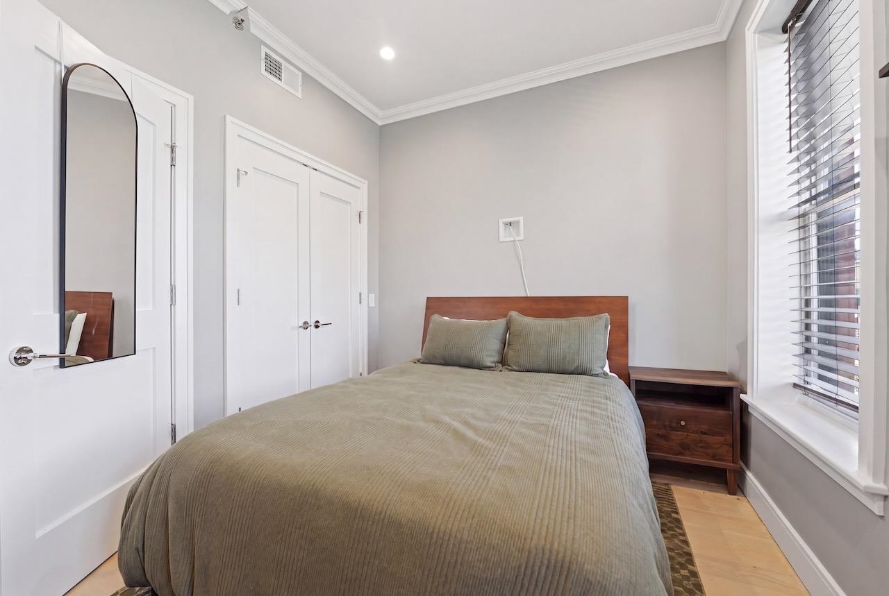313 WASHINGTON ST Unit: 4