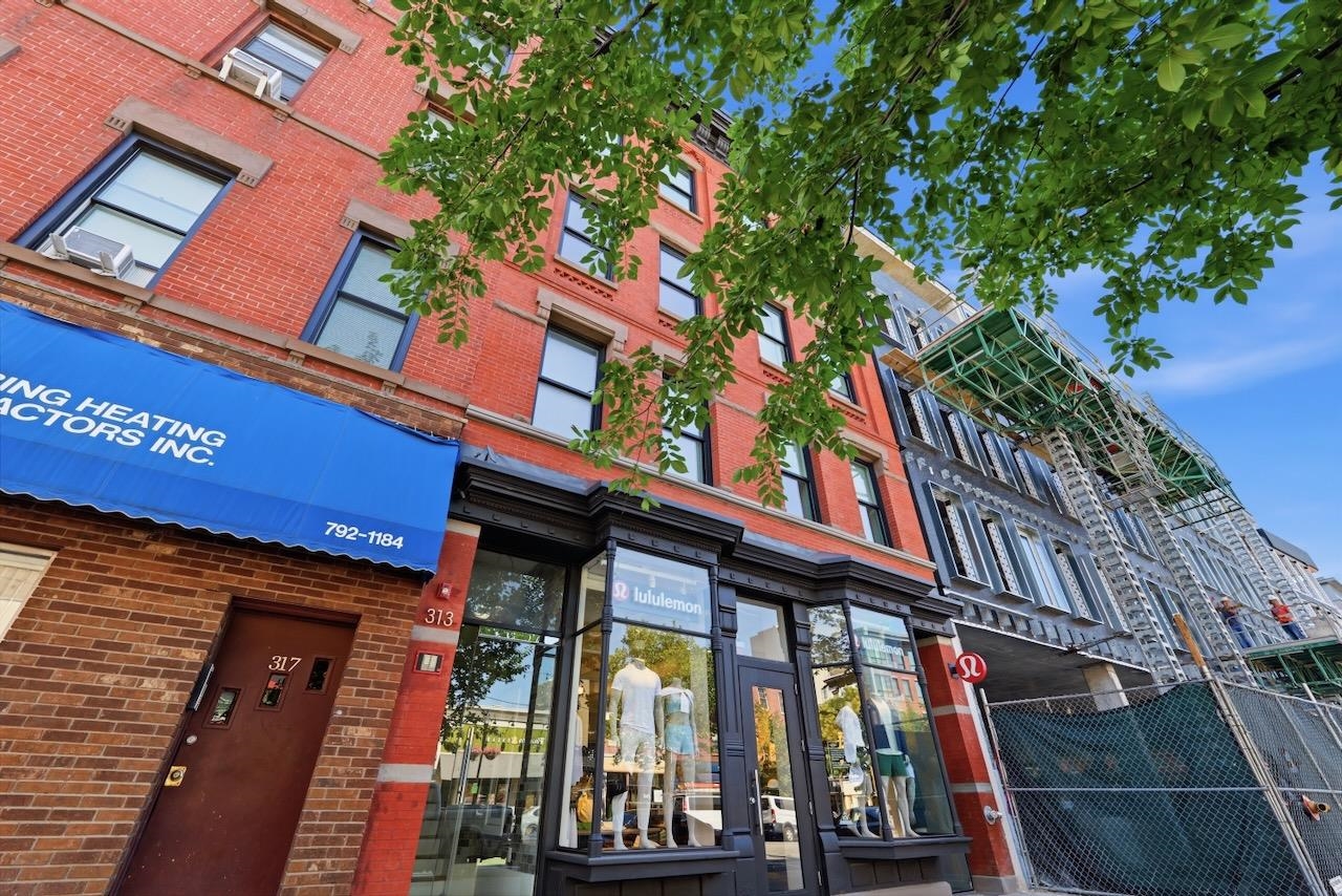 313 WASHINGTON ST Unit: 4