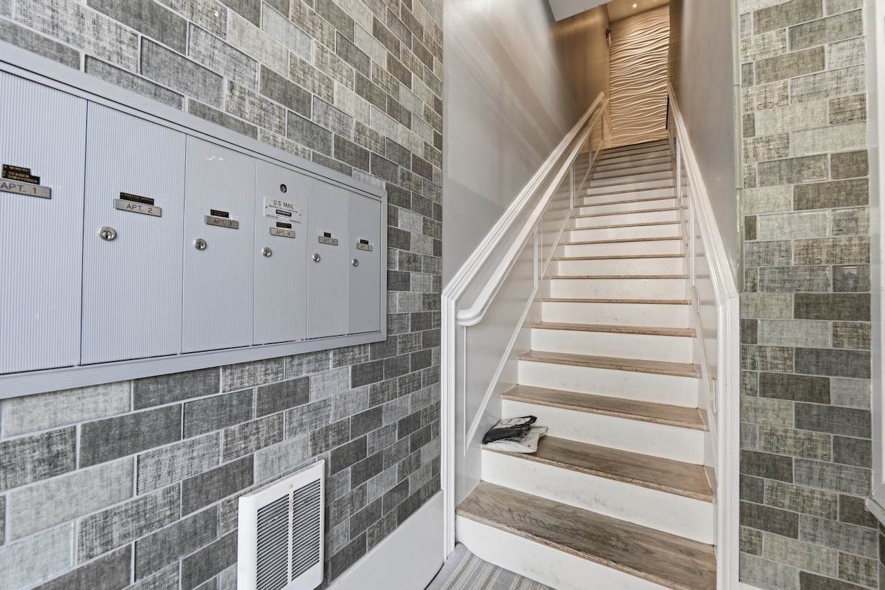 313 WASHINGTON ST Unit: 4