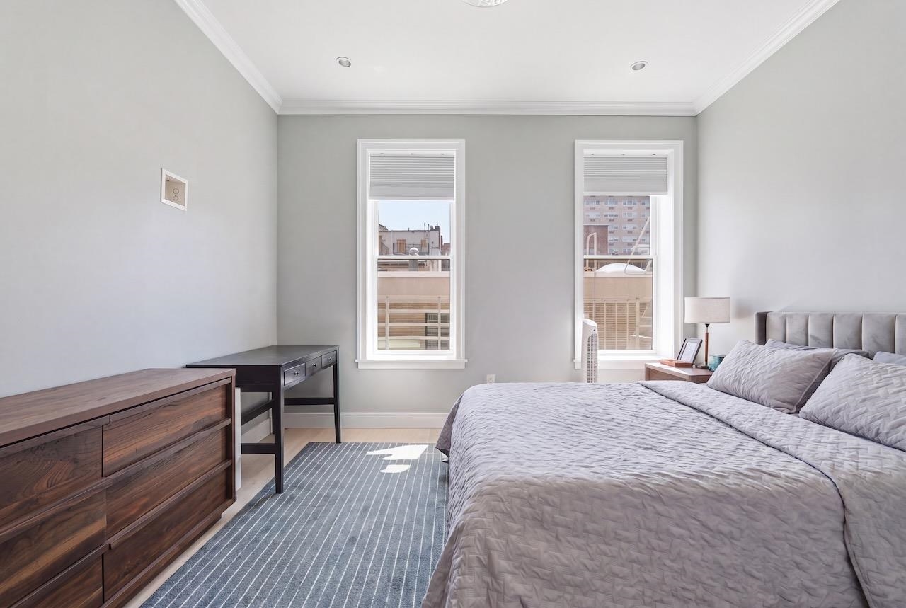 313 WASHINGTON ST Unit: 4