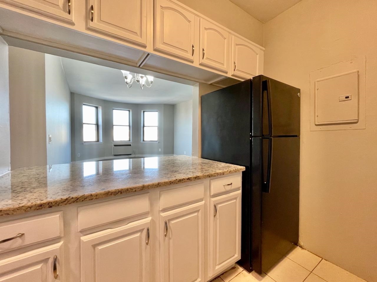 43-49 VAN WAGENEN AVE Unit: 4B