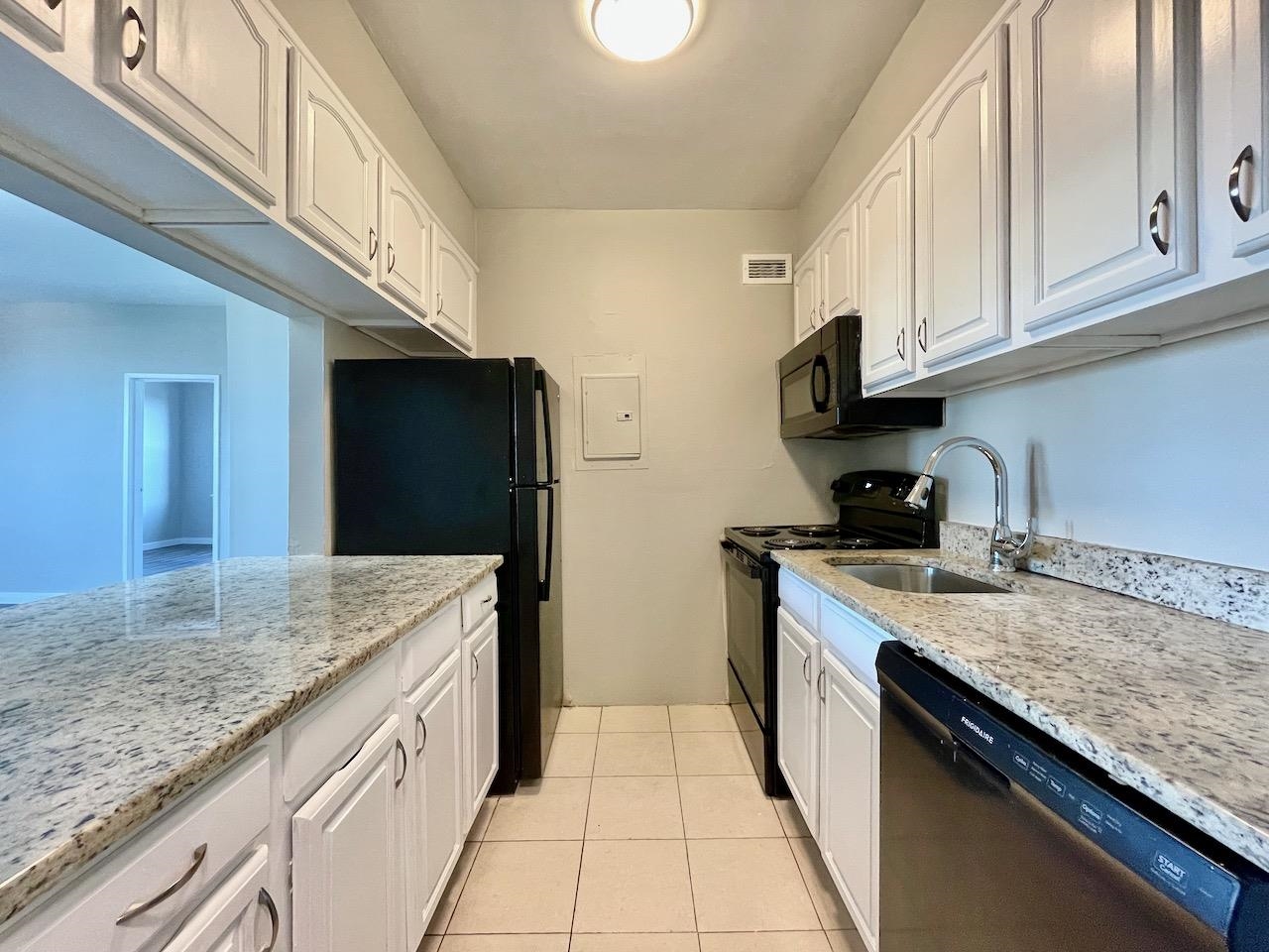 43-49 VAN WAGENEN AVE Unit: 4B