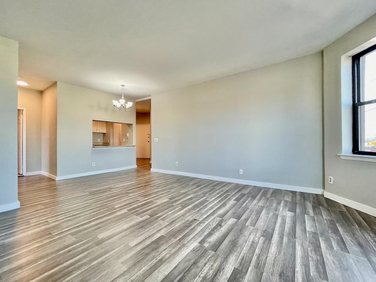 43-49 VAN WAGENEN AVE Unit: 4B