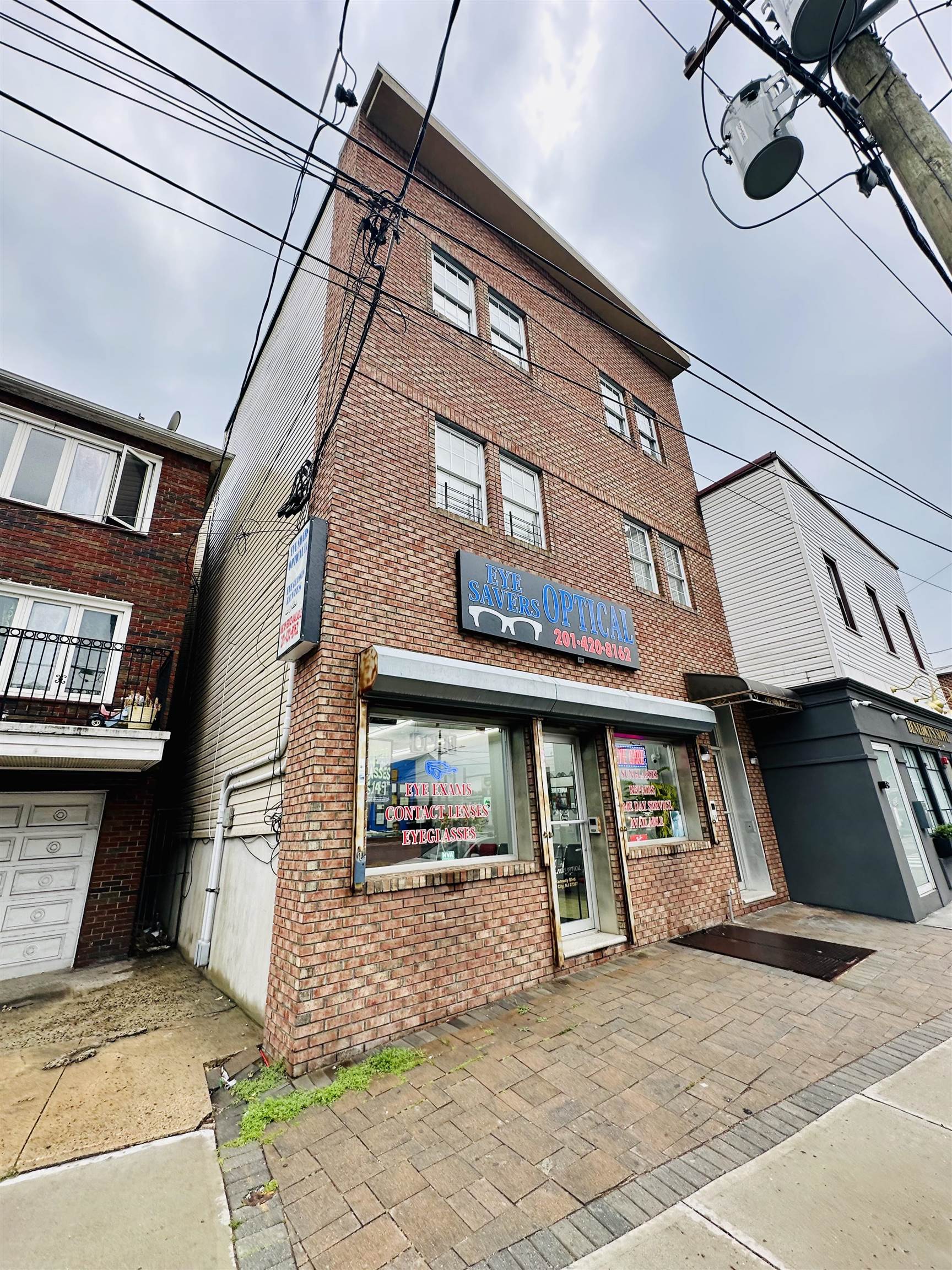 3521 JOHN F KENNEDY BLVD Unit: 2R