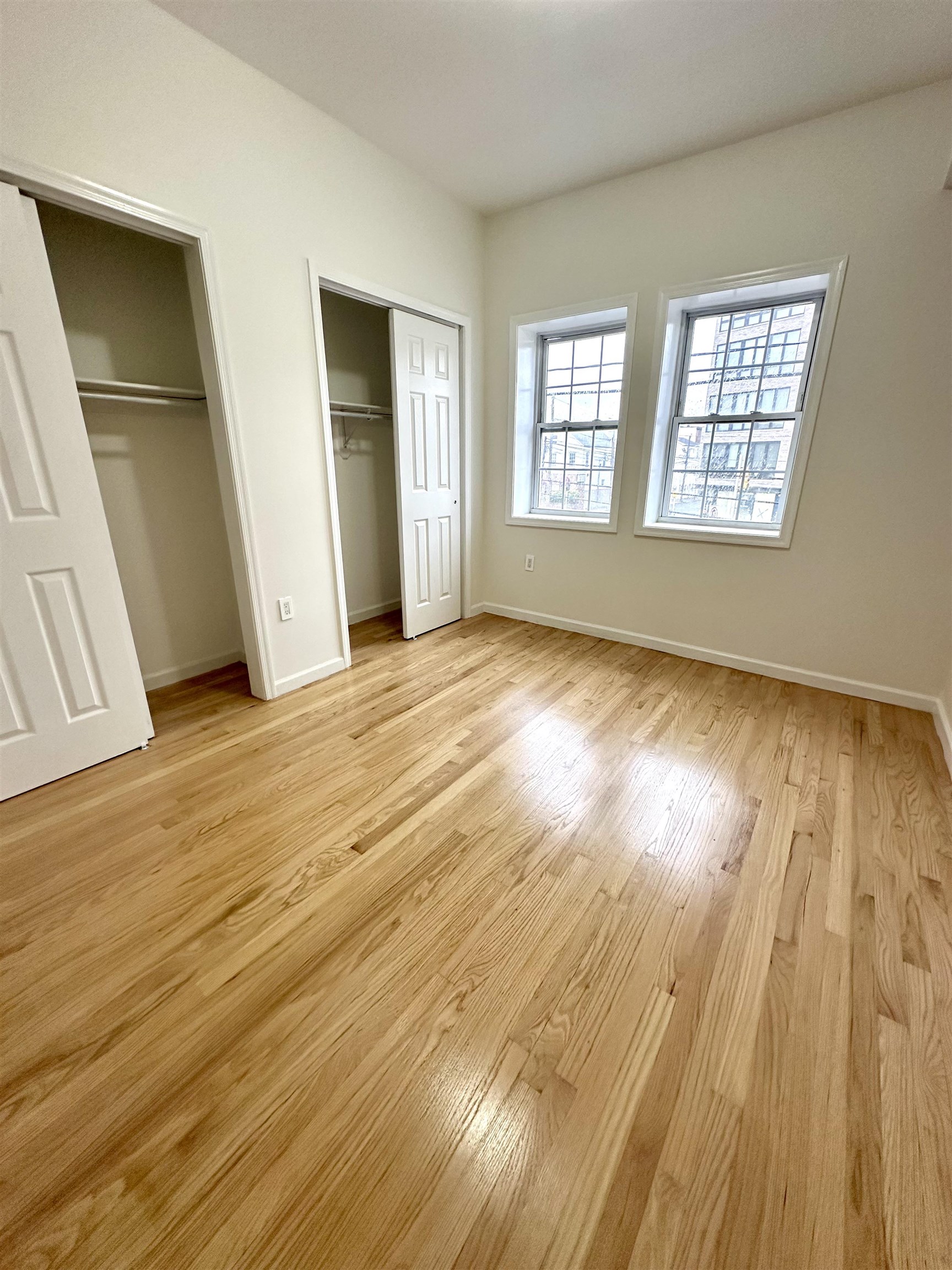 3521 JOHN F KENNEDY BLVD Unit: 2R