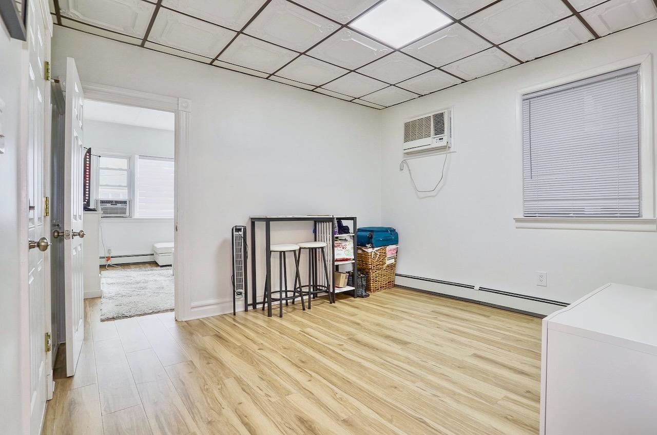 92 WEST 15TH ST Unit: 2