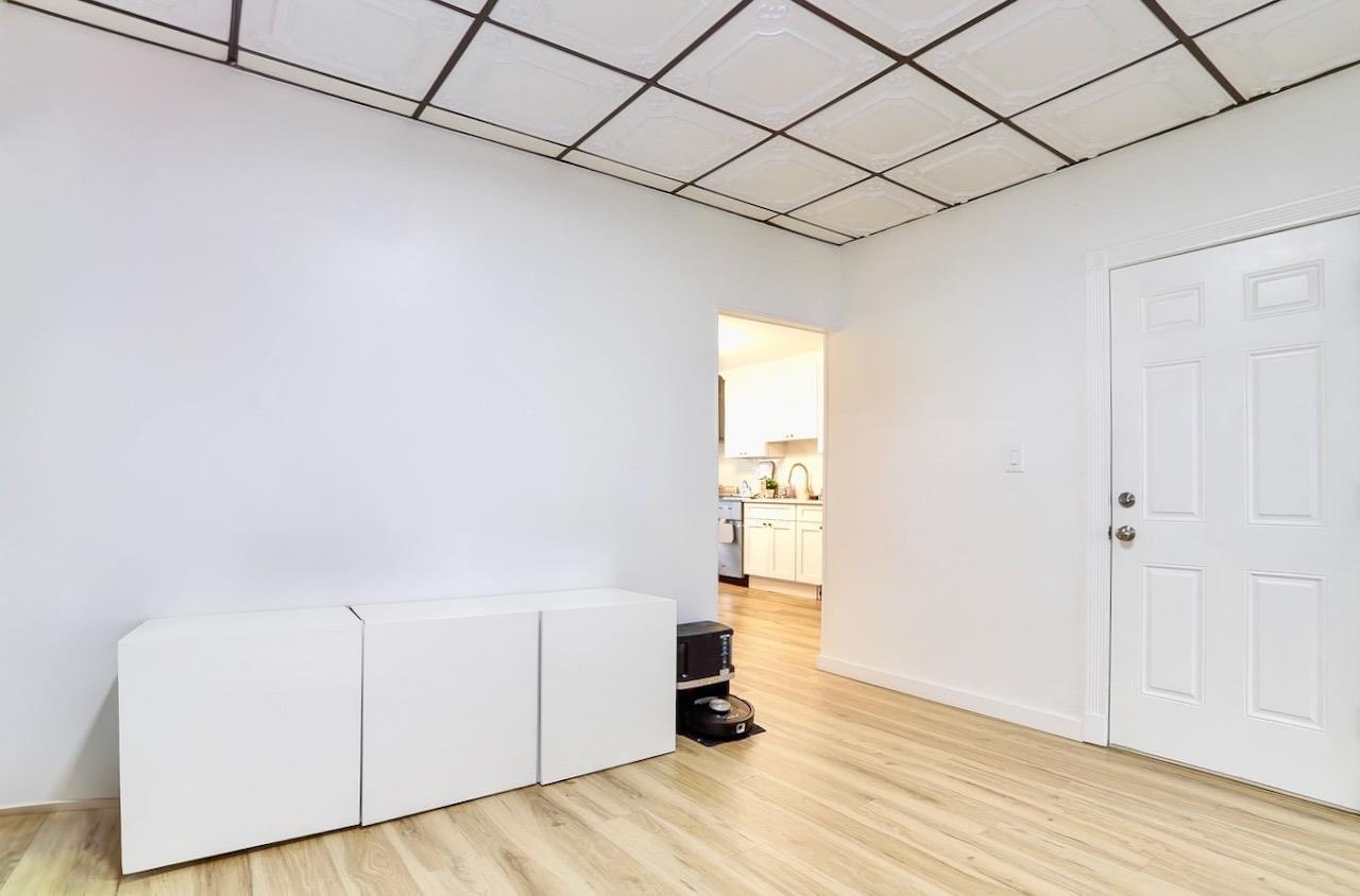 92 WEST 15TH ST Unit: 2