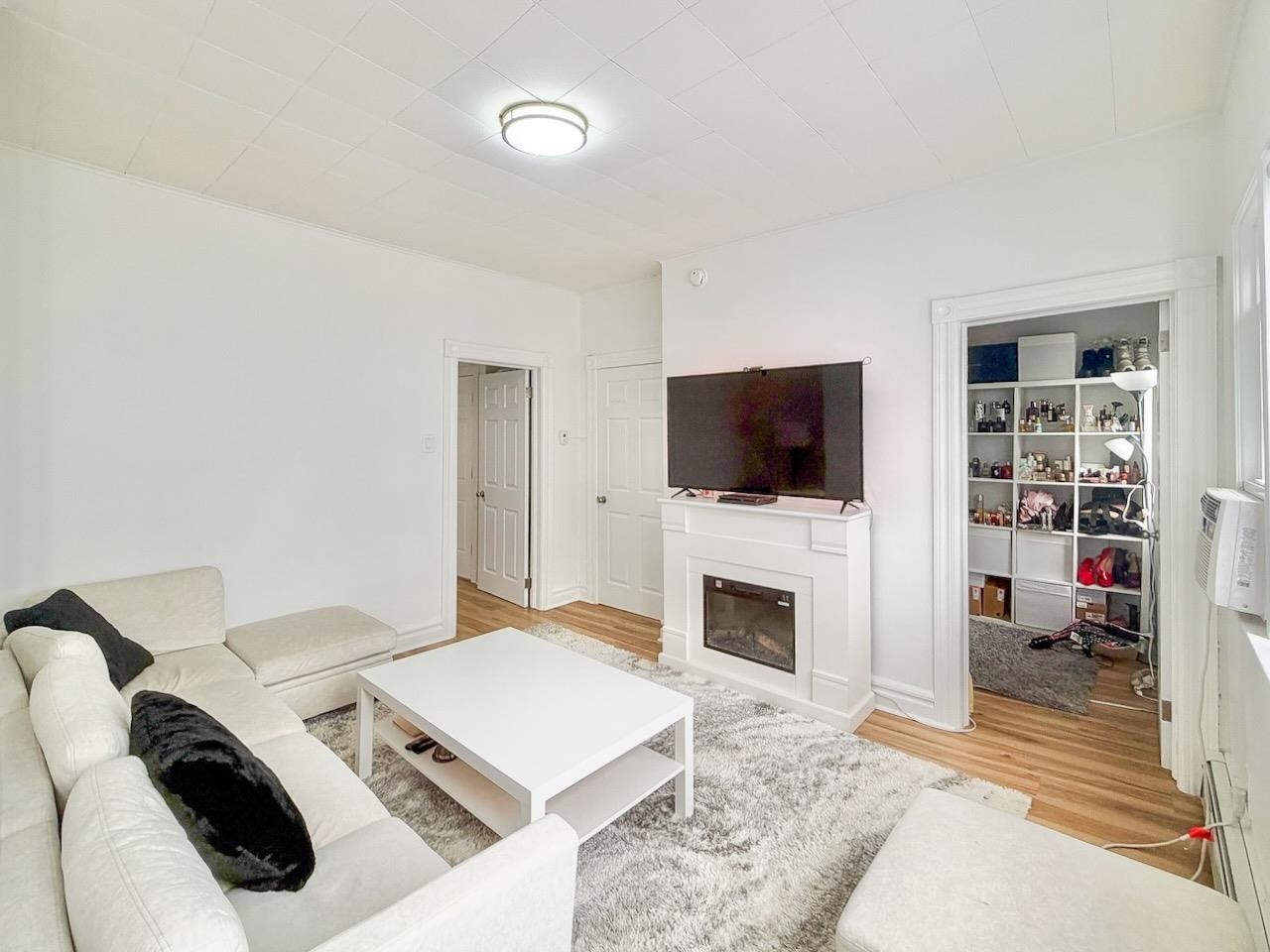 92 WEST 15TH ST Unit: 2