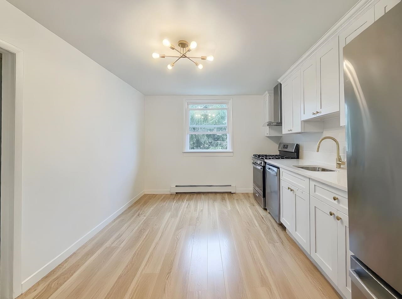 92 WEST 15TH ST Unit: 2