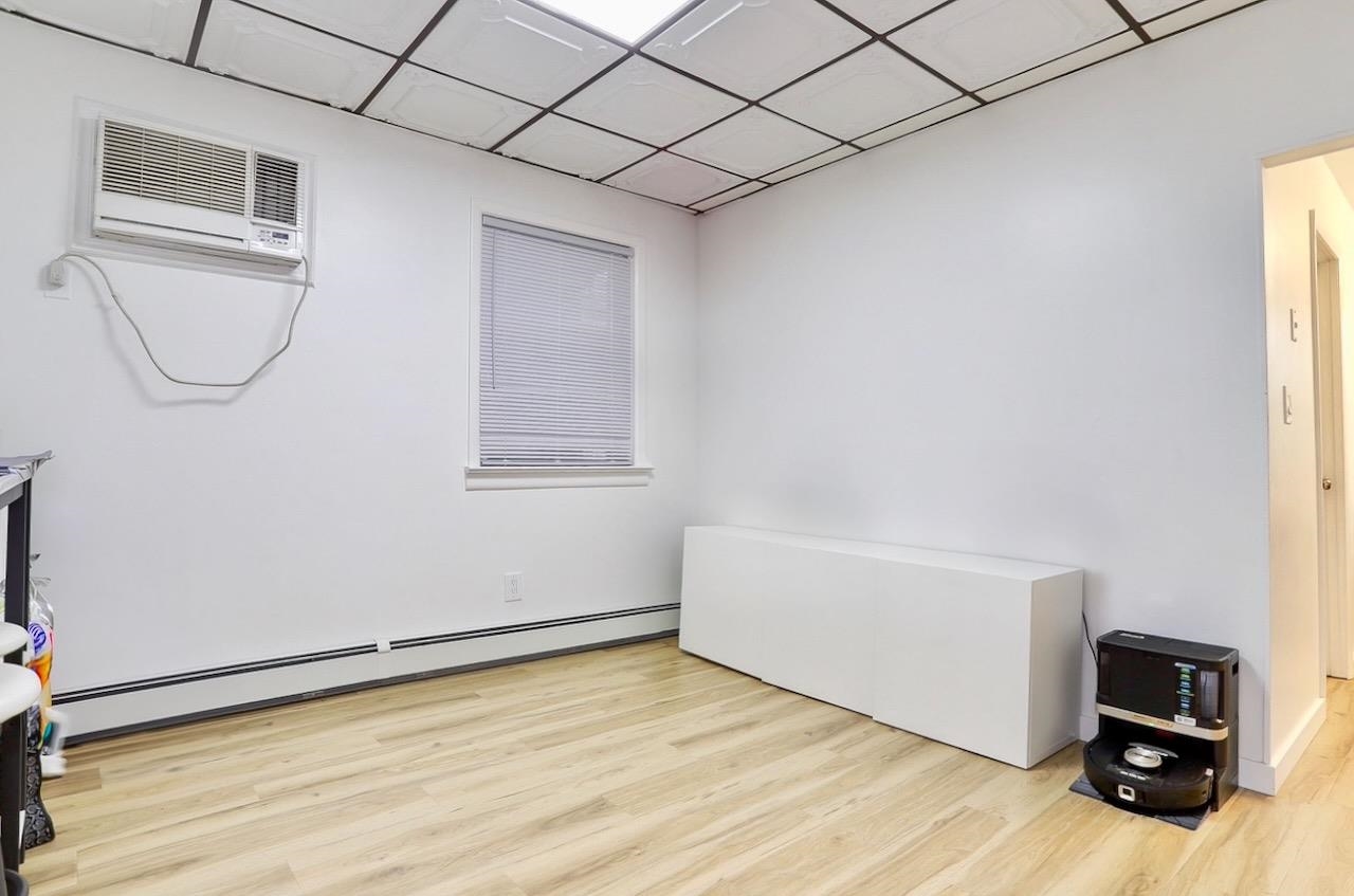 92 WEST 15TH ST Unit: 2