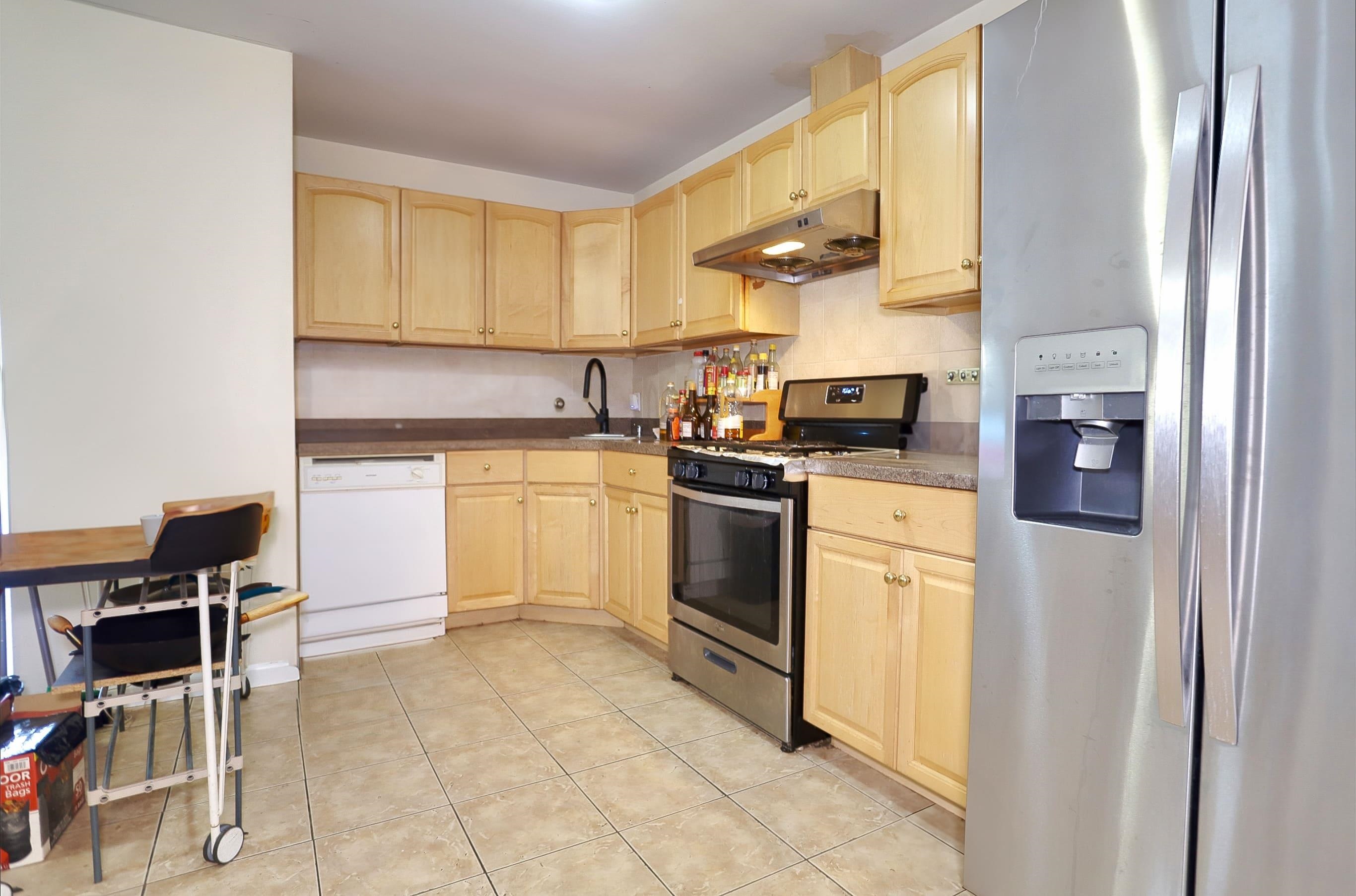 210 NEW YORK AVE Unit: 2