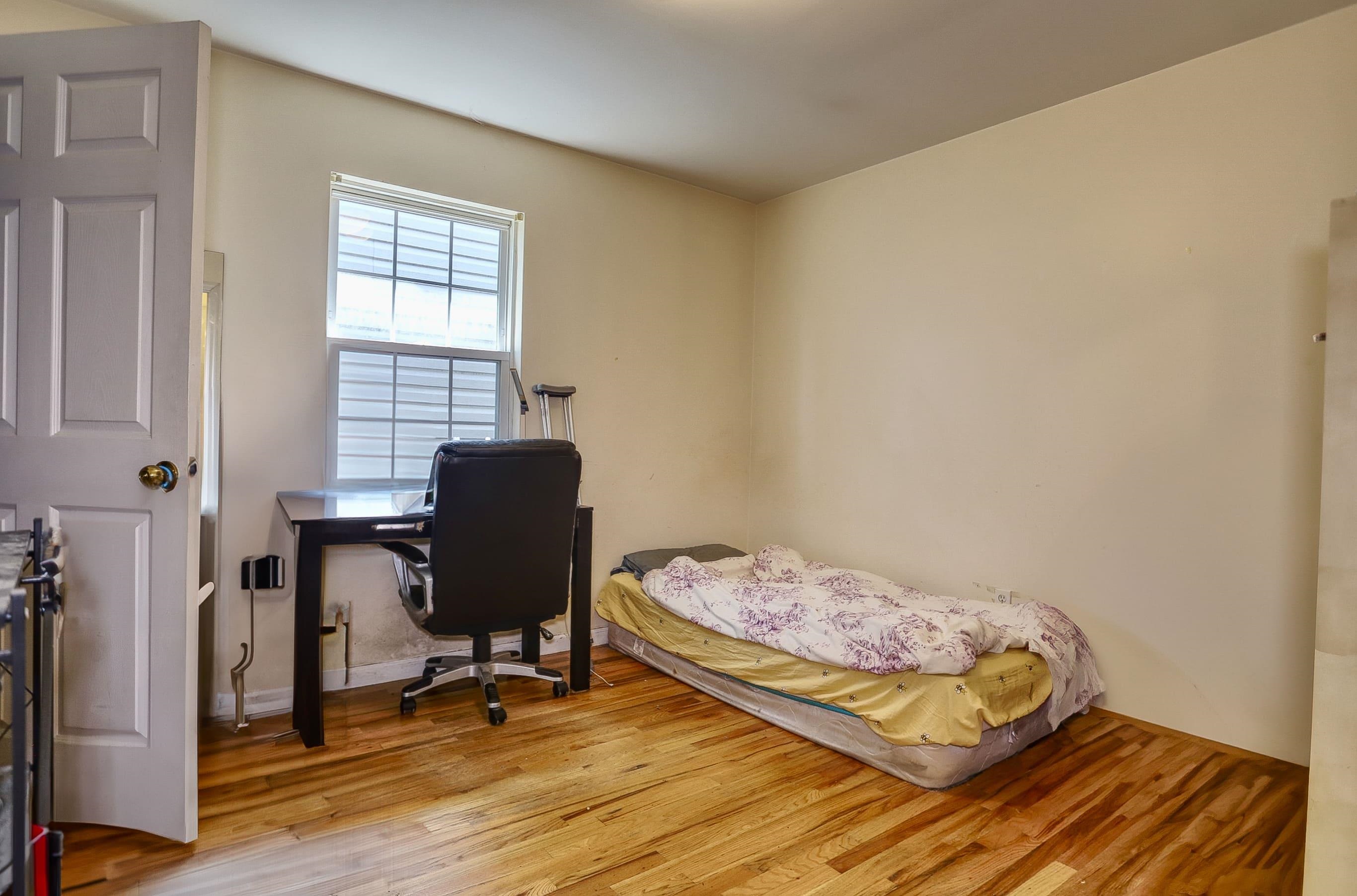 210 NEW YORK AVE Unit: 2