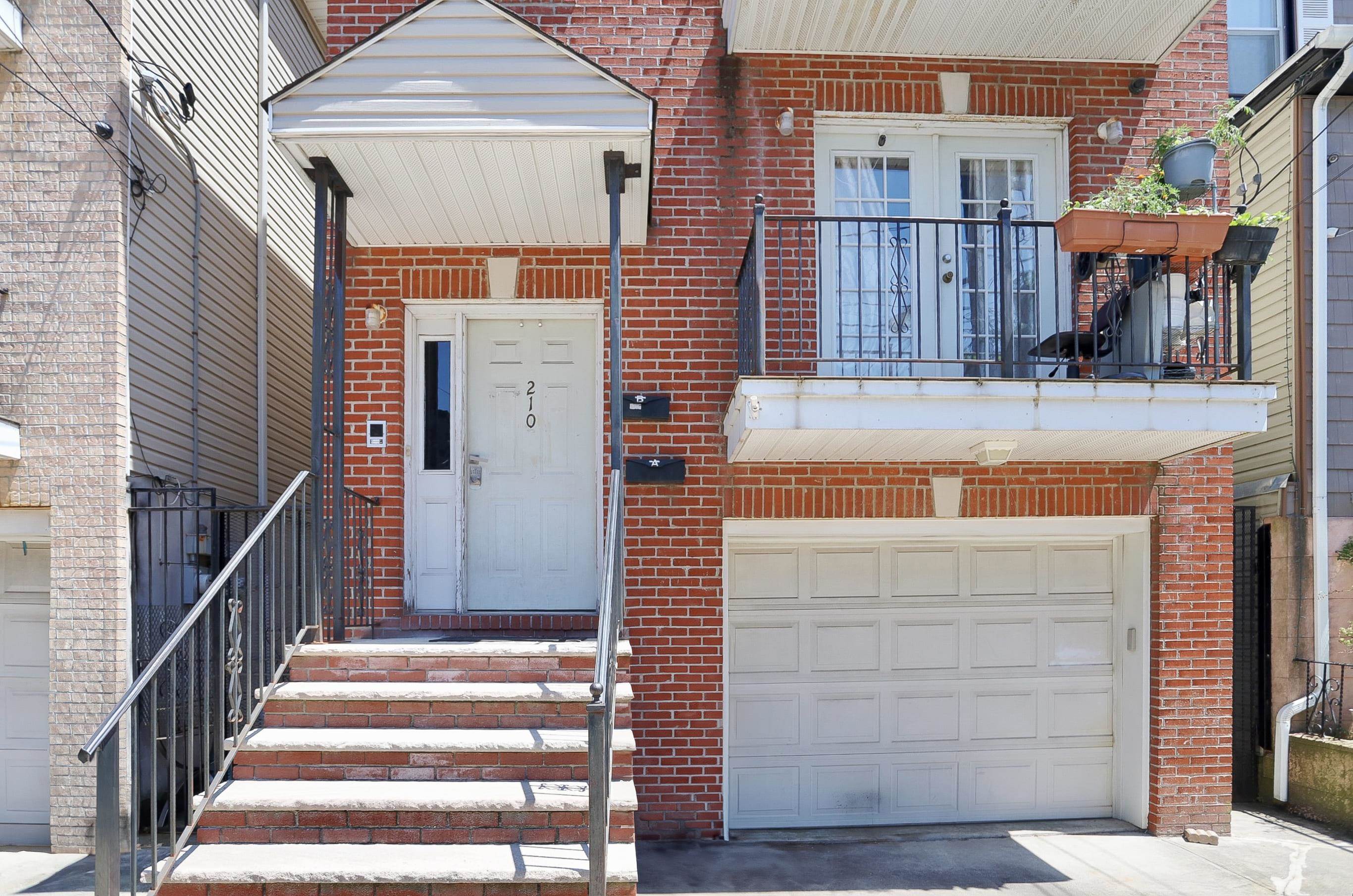 210 NEW YORK AVE Unit: 2