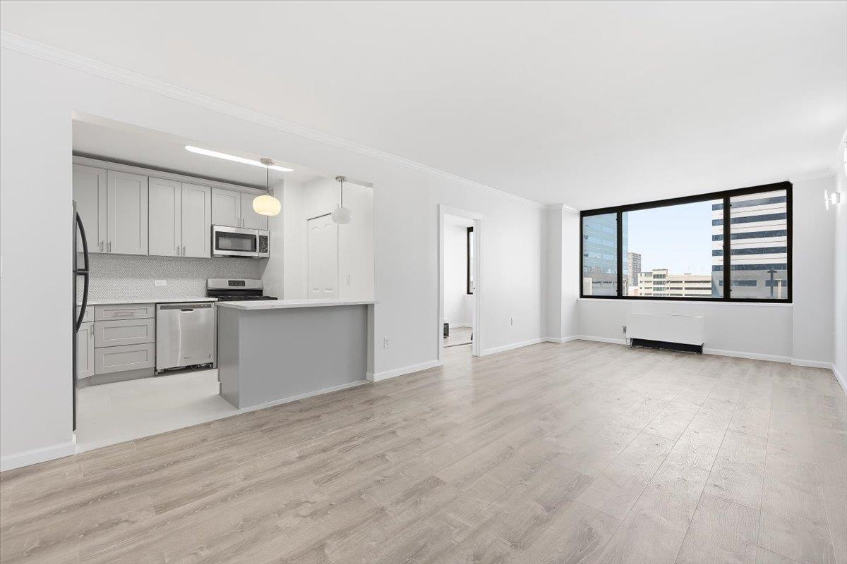45 RIVER DR SOUTH Unit: 609