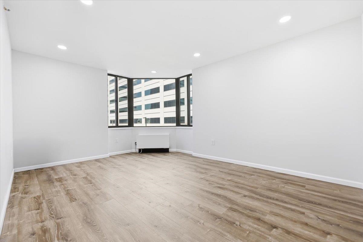 45 RIVER DR SOUTH Unit: 609