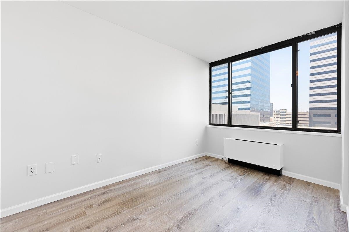 45 RIVER DR SOUTH Unit: 609