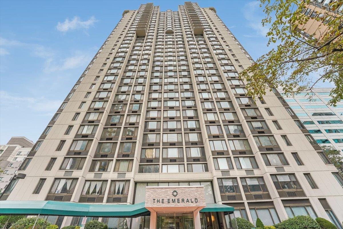 45 RIVER DR SOUTH Unit: 609