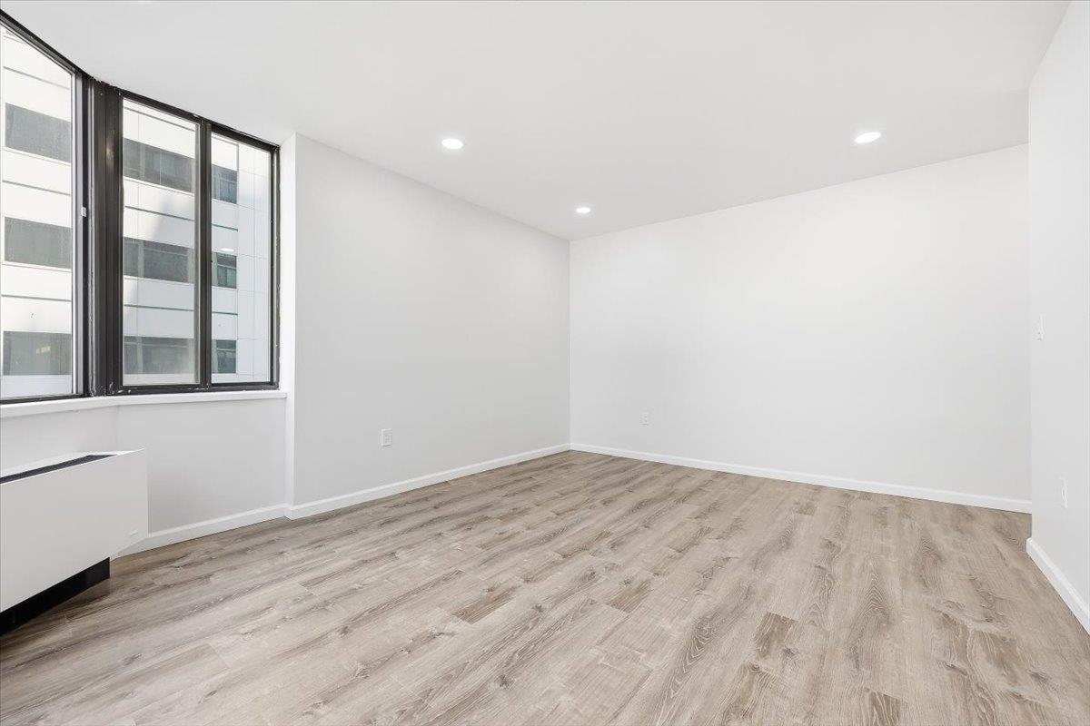 45 RIVER DR SOUTH Unit: 609