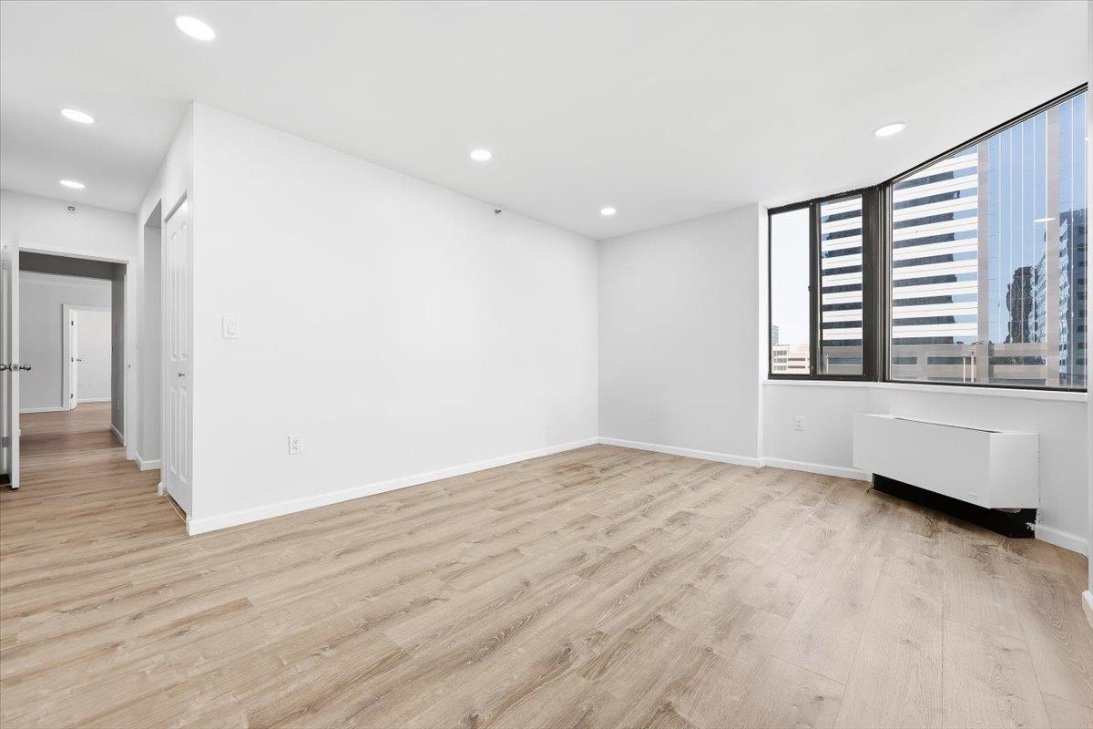 45 RIVER DR SOUTH Unit: 609