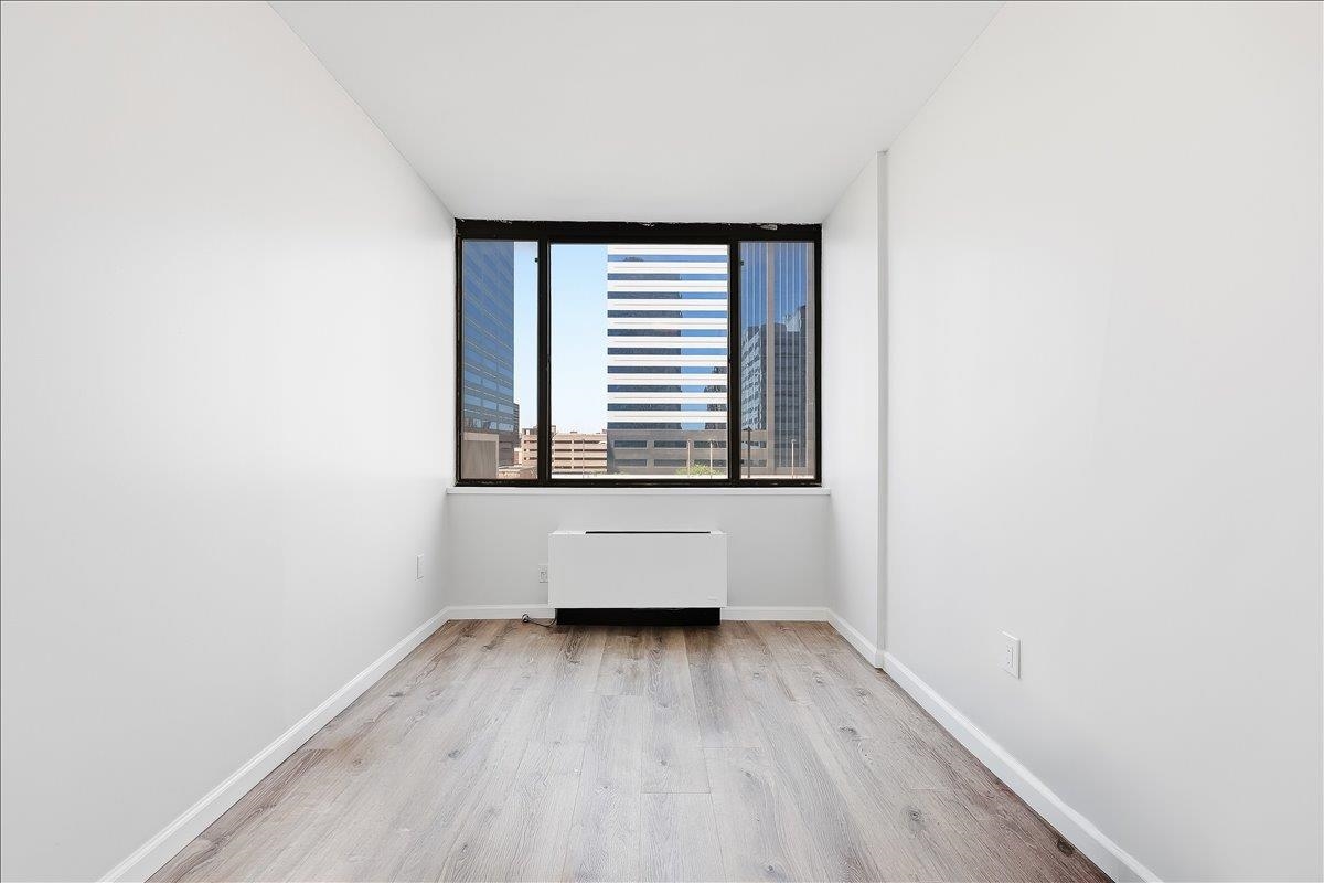45 RIVER DR SOUTH Unit: 609