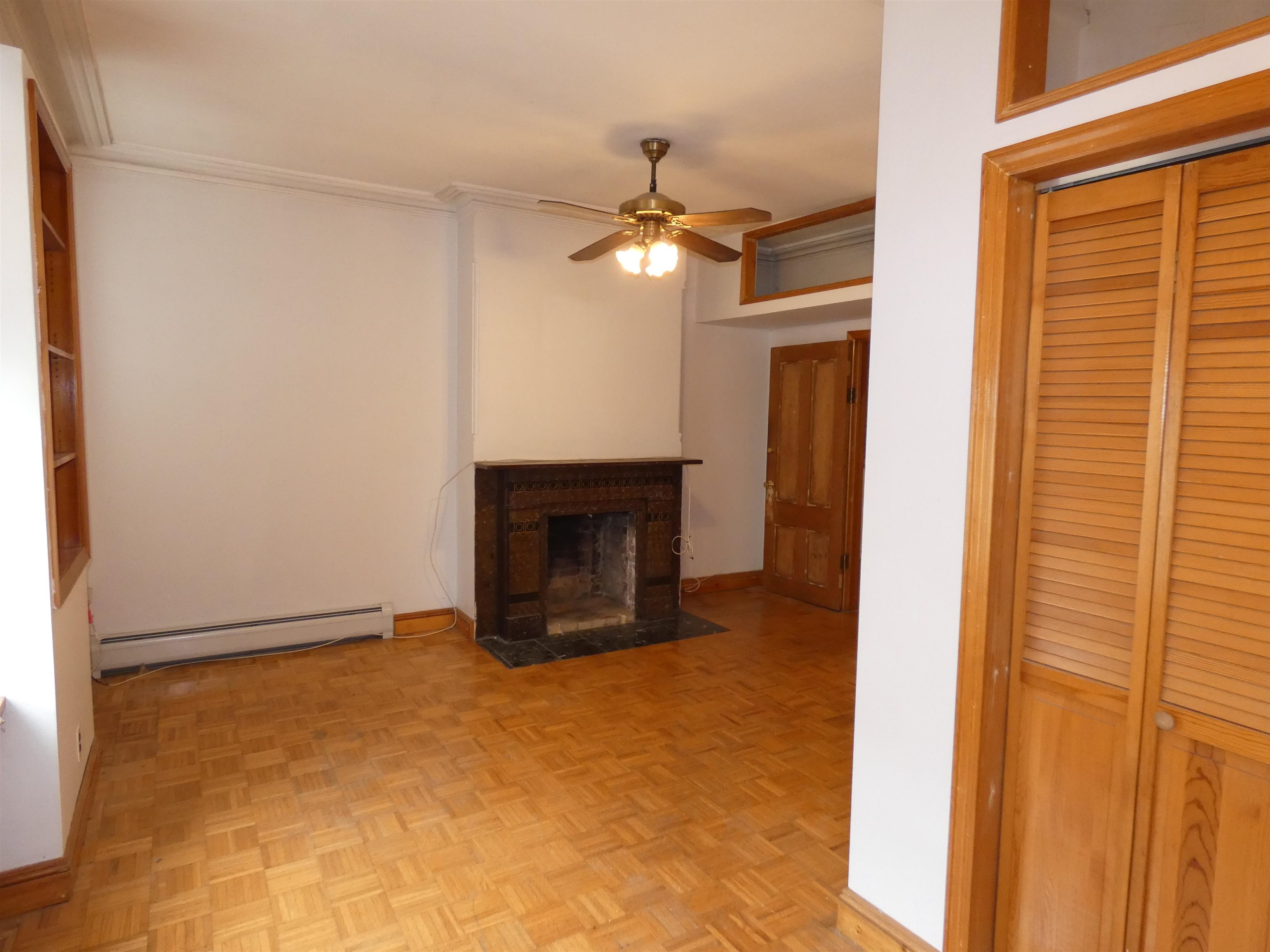 936 WILLOW AVE Unit: 3