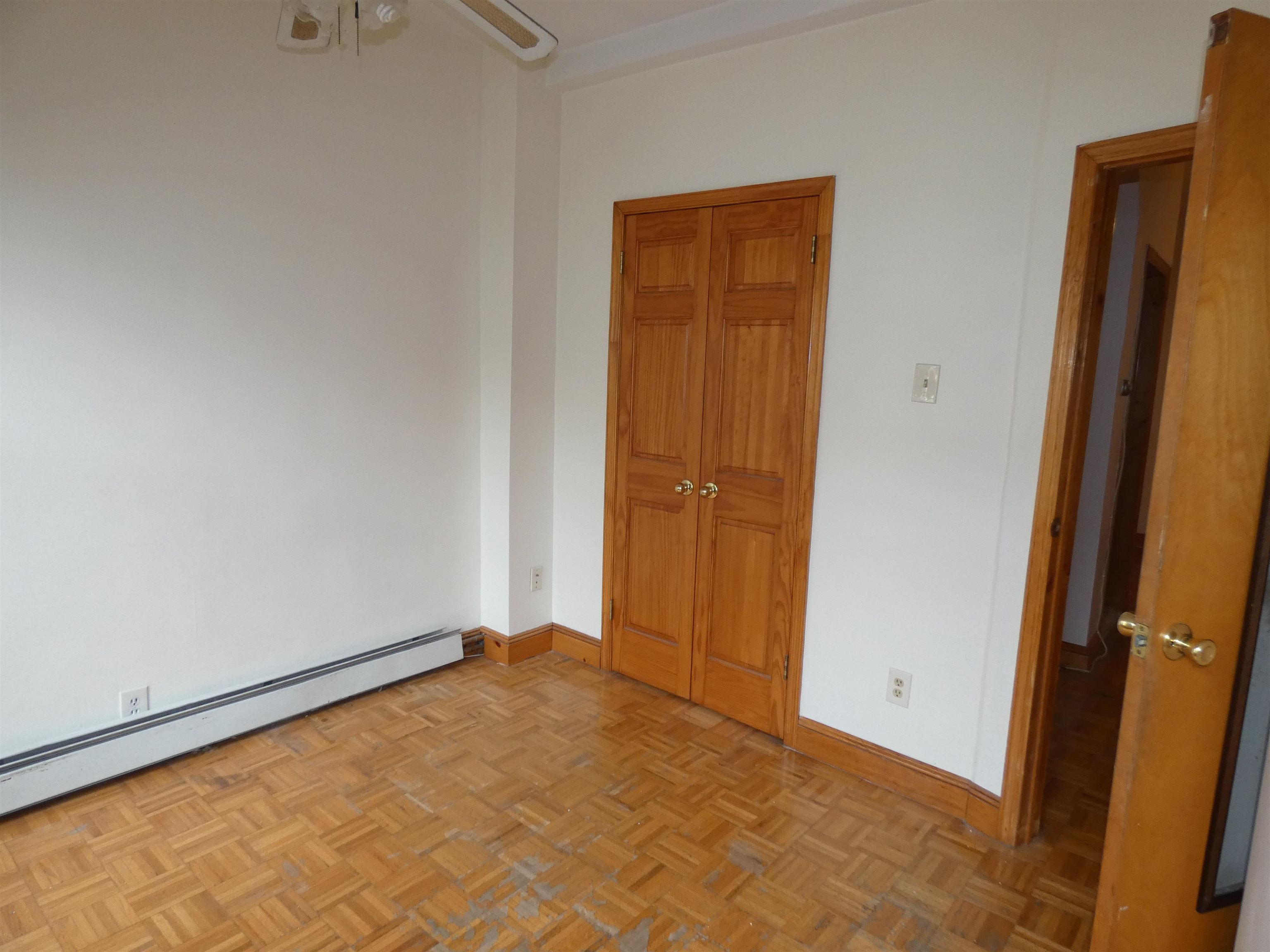 936 WILLOW AVE Unit: 3