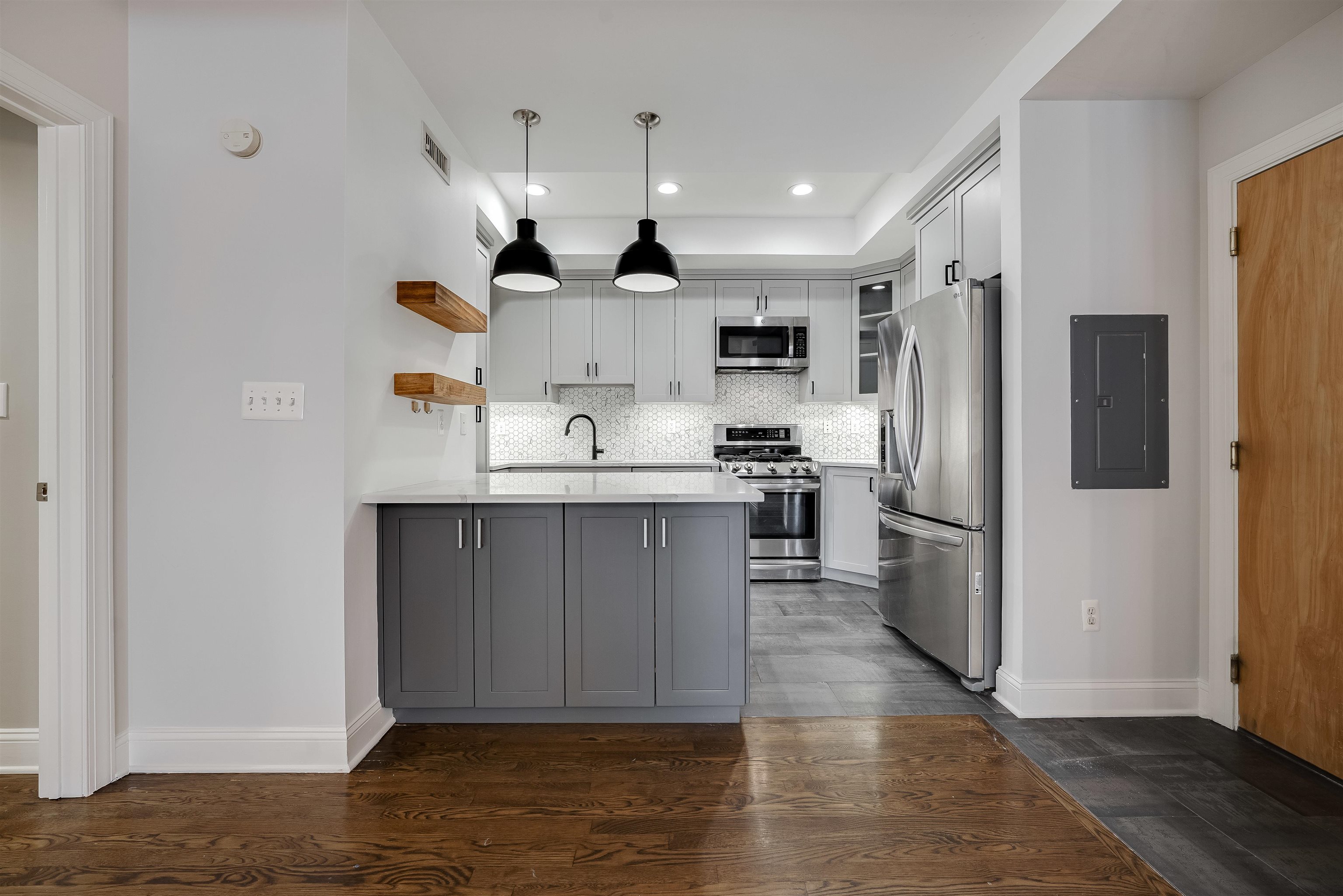 829 WASHINGTON ST Unit: 5