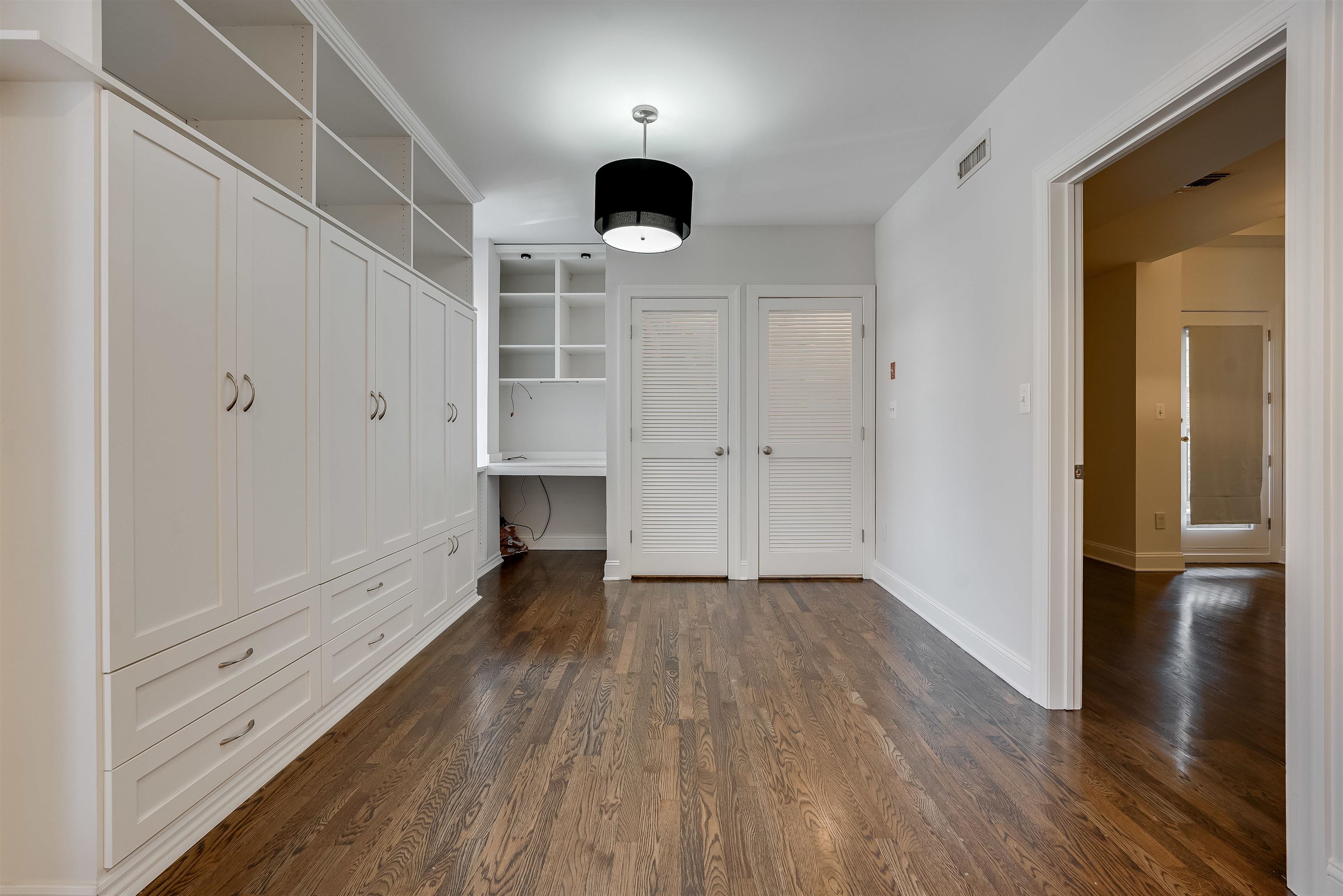 829 WASHINGTON ST Unit: 5