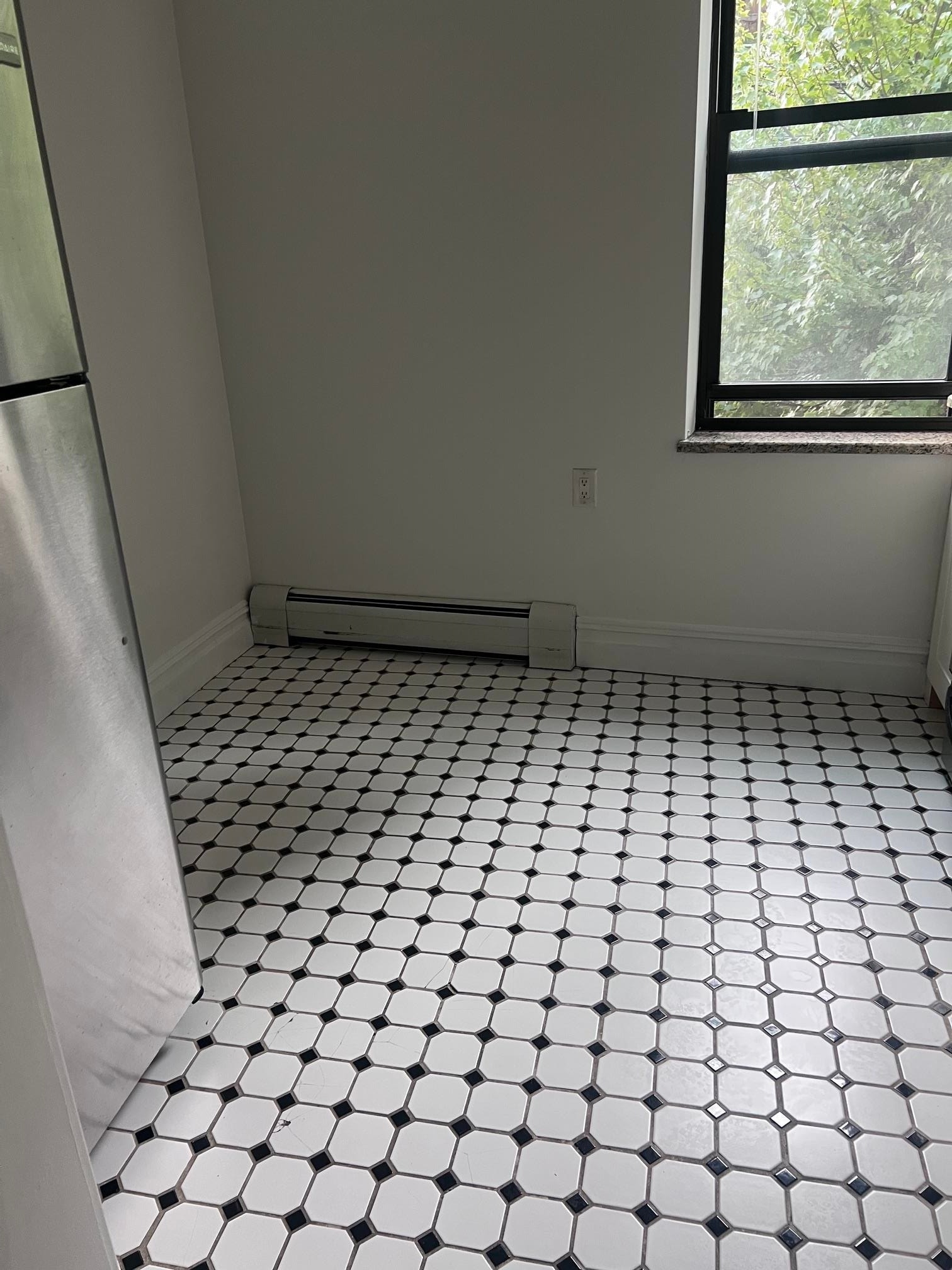 50 49TH ST Unit: 4