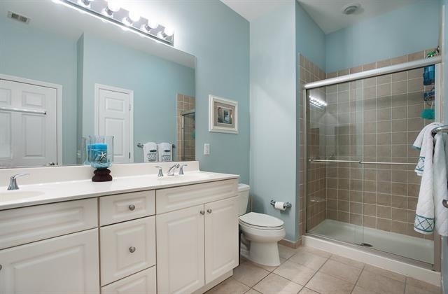 1200 GRAND ST Unit: 322