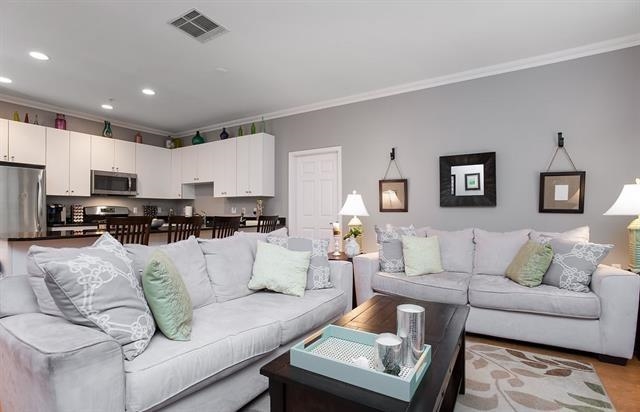 1200 GRAND ST Unit: 322