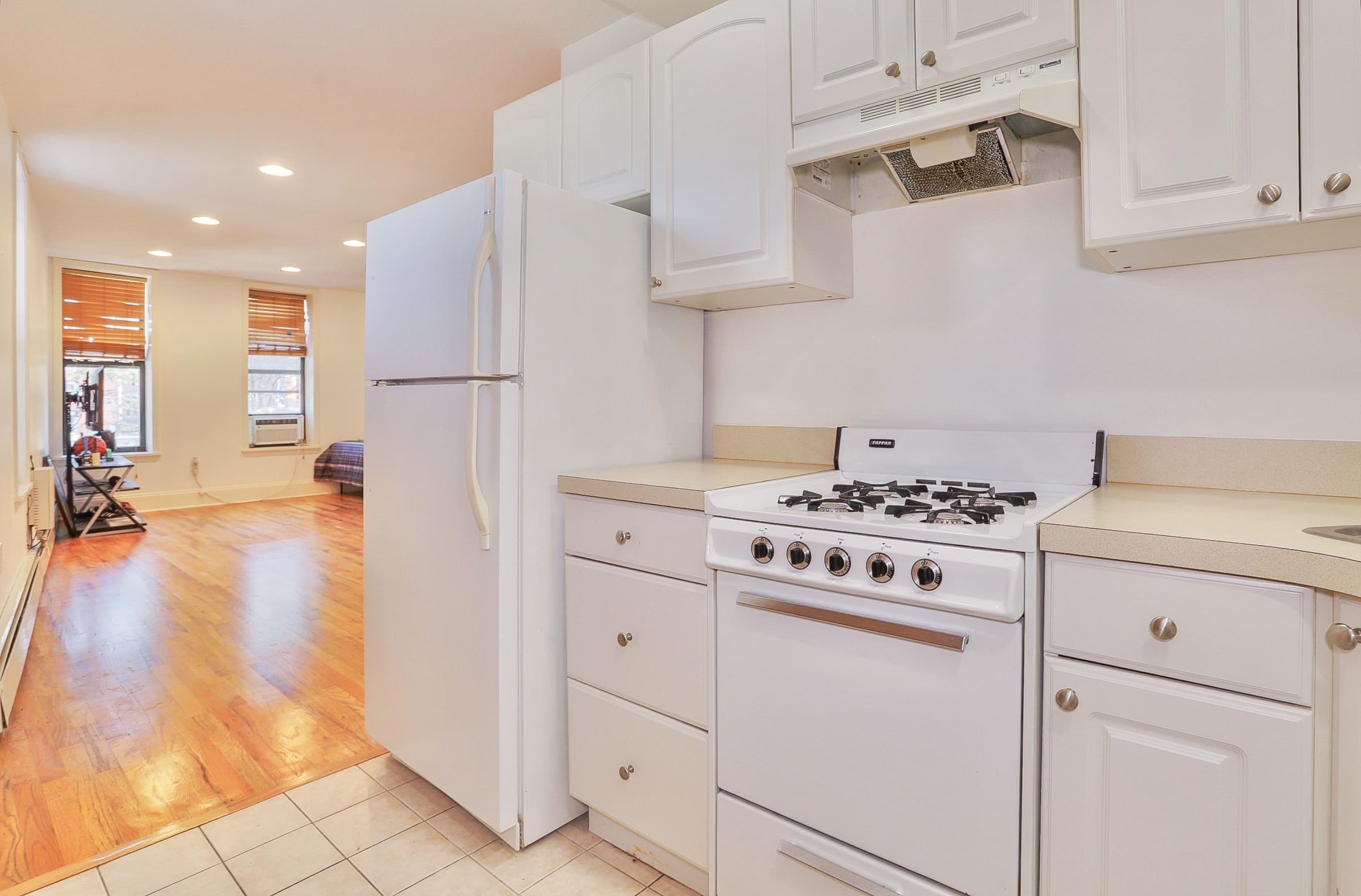 197 NEWARK AVE Unit: 1