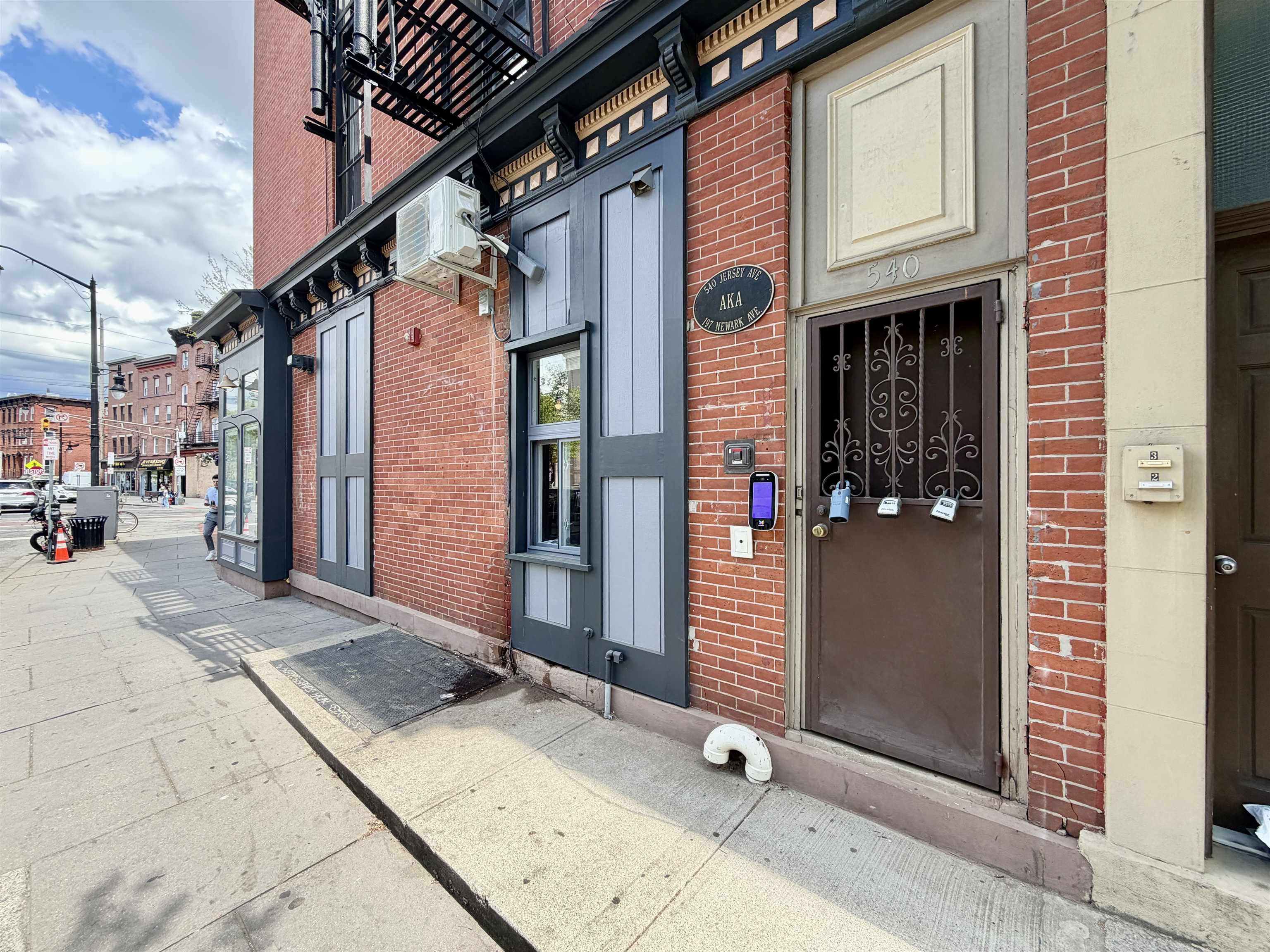 197 NEWARK AVE Unit: 1