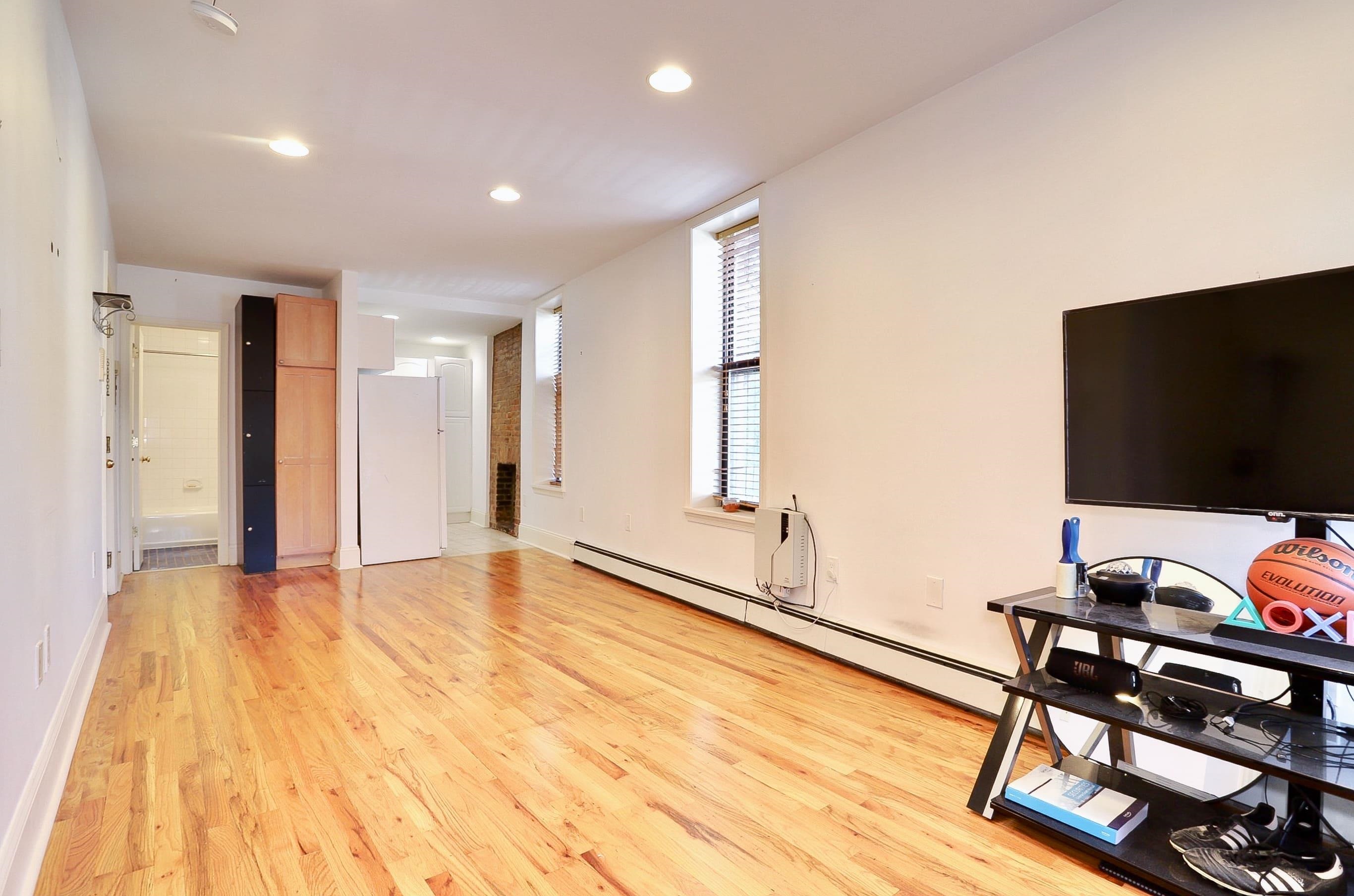 197 NEWARK AVE Unit: 1