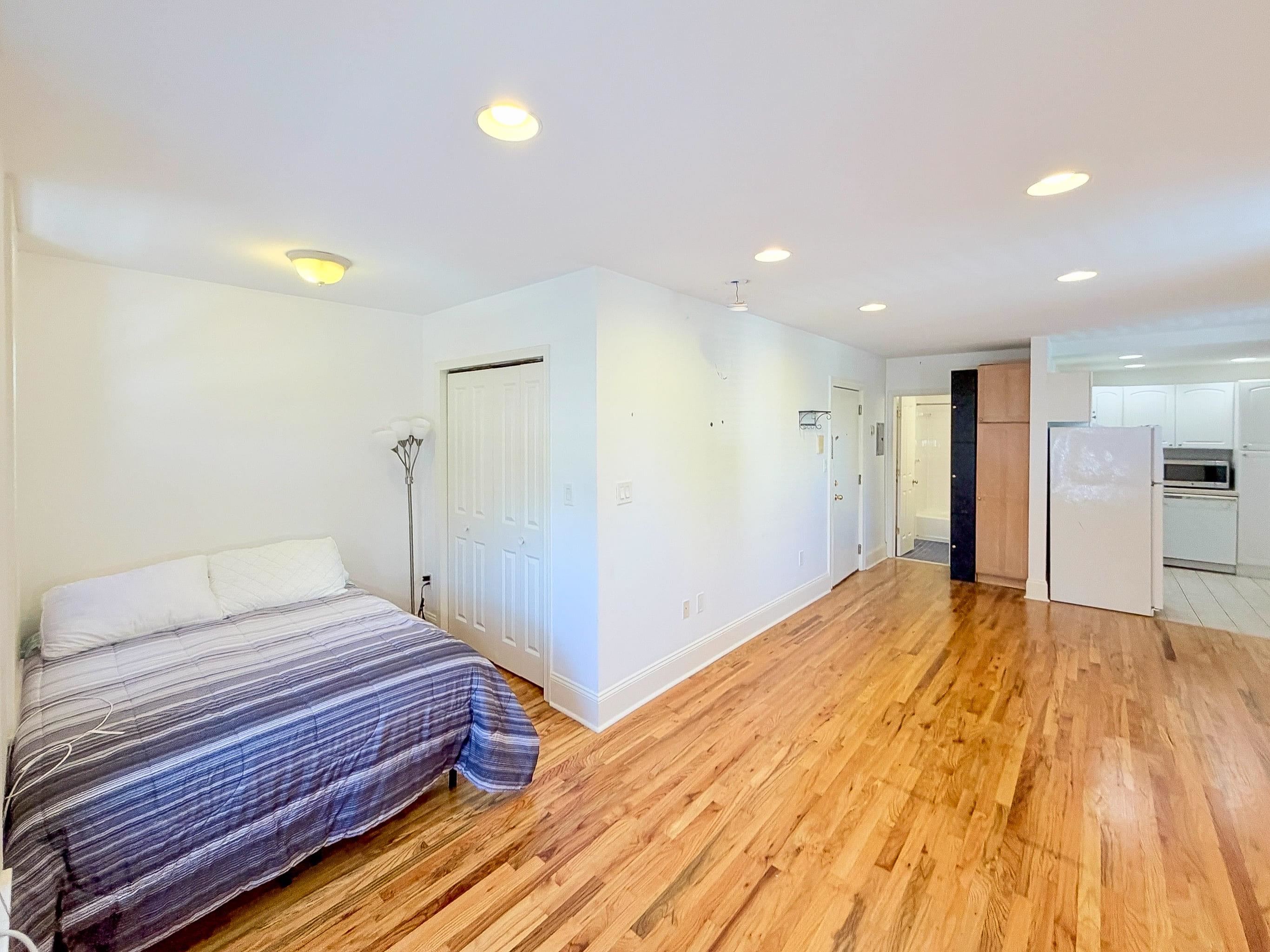197 NEWARK AVE Unit: 1