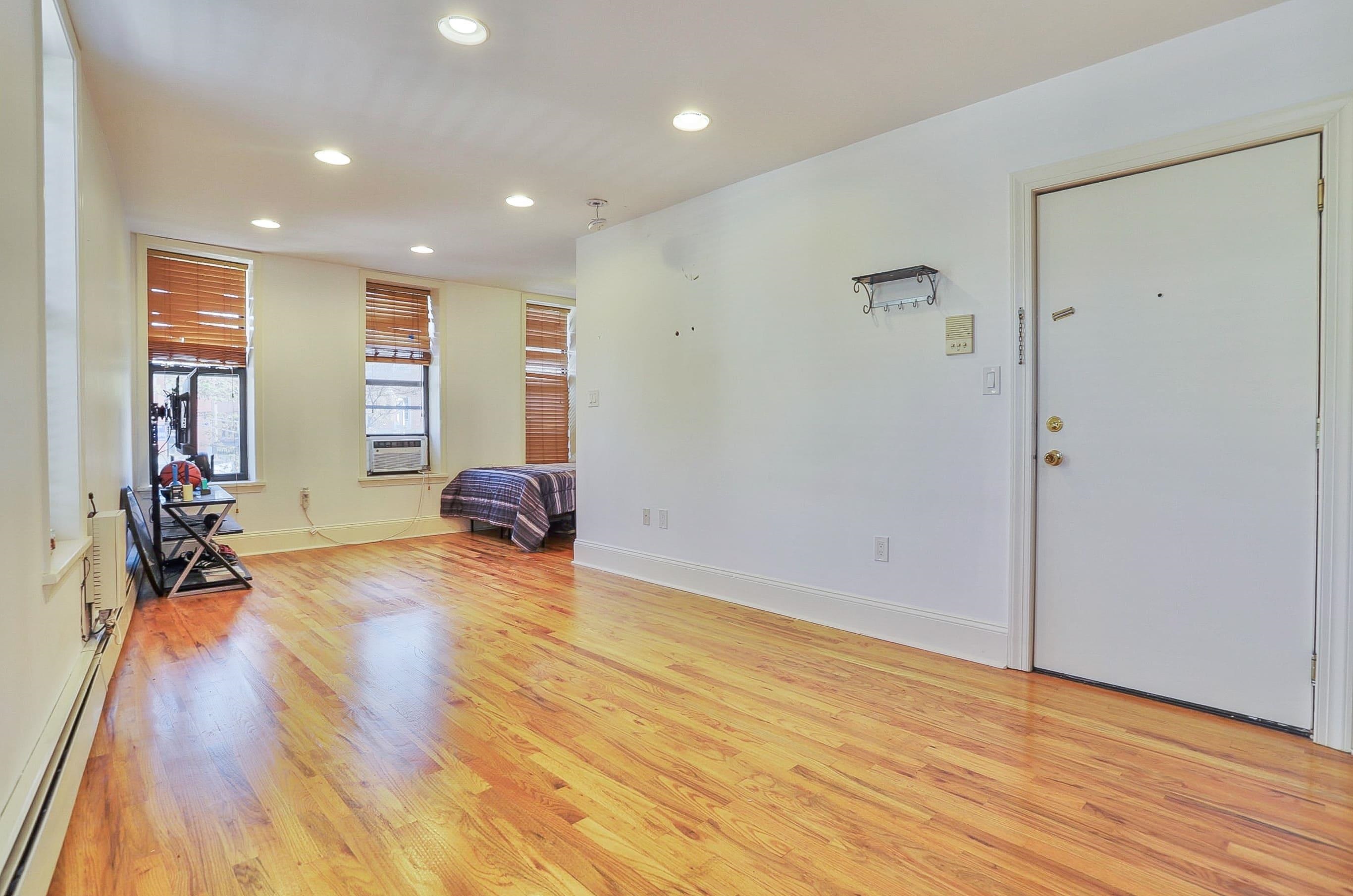 197 NEWARK AVE Unit: 1