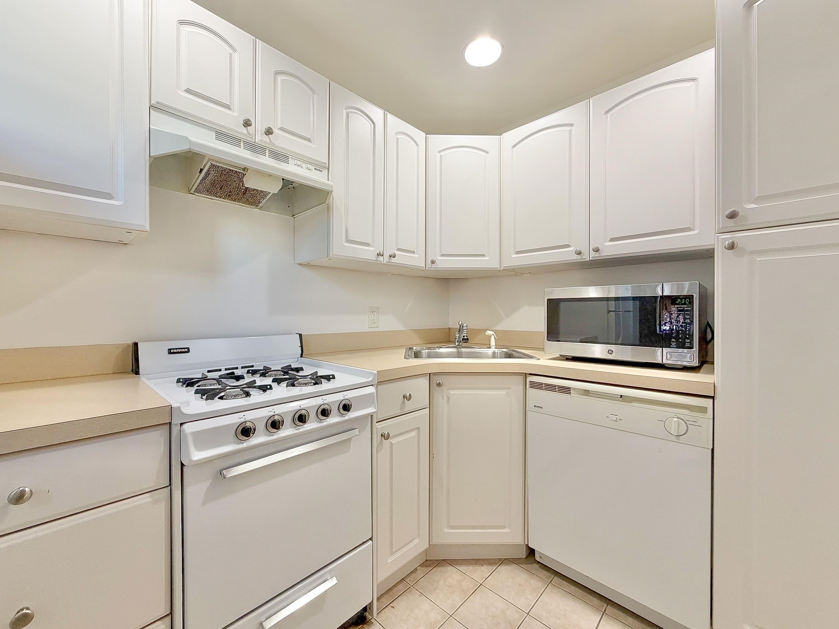 197 NEWARK AVE Unit: 1